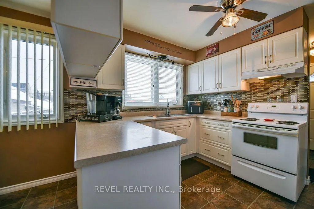 Photo 11 of 74 William Avenue, Timmins, SP - Main Area — HOMEH