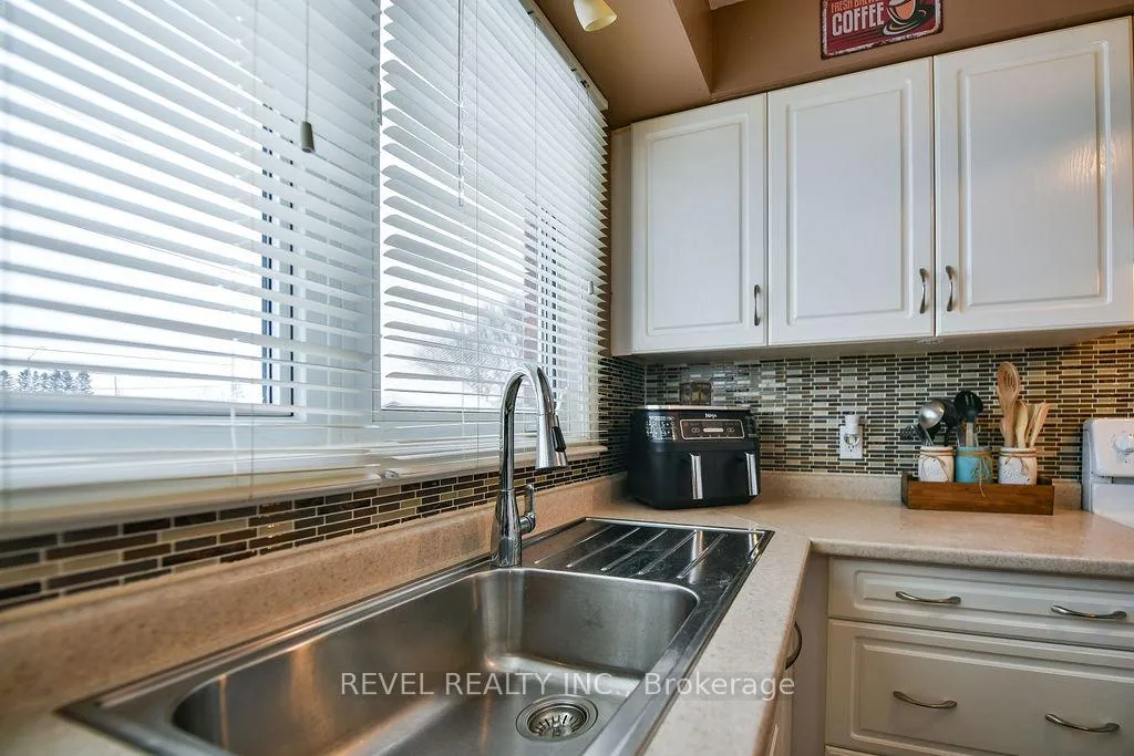 Photo 13 of 74 William Avenue, Timmins, SP - Main Area — HOMEH