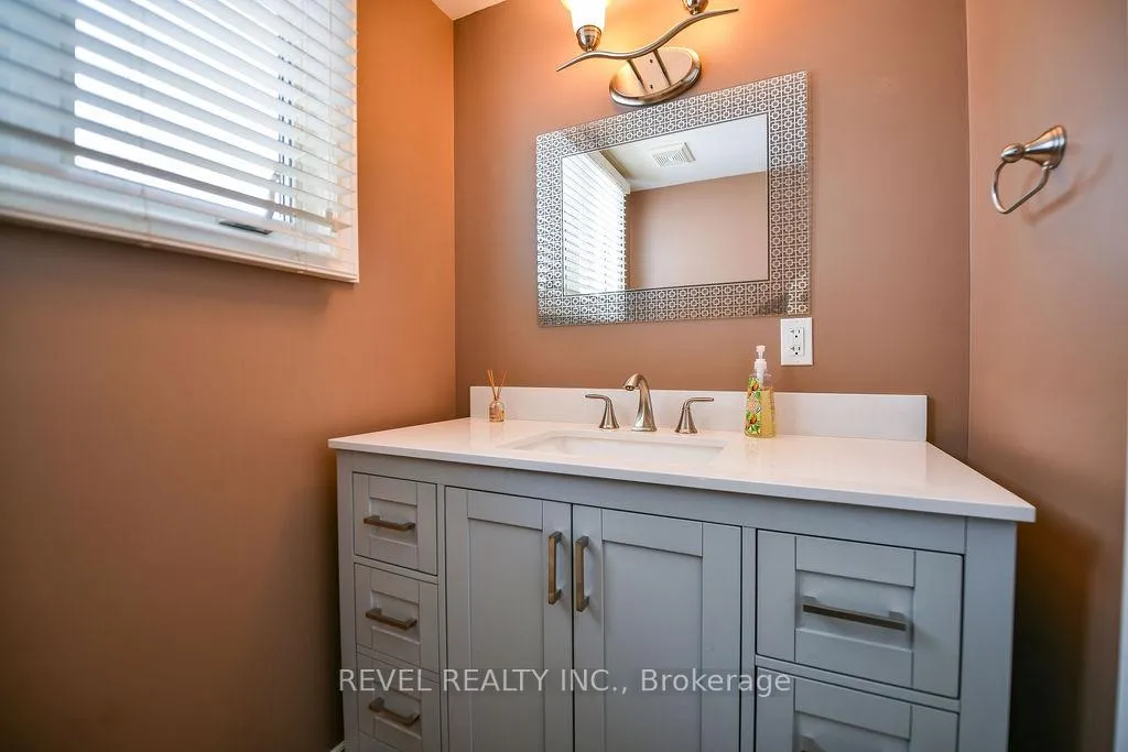 Photo 15 of 74 William Avenue, Timmins, SP - Main Area — HOMEH