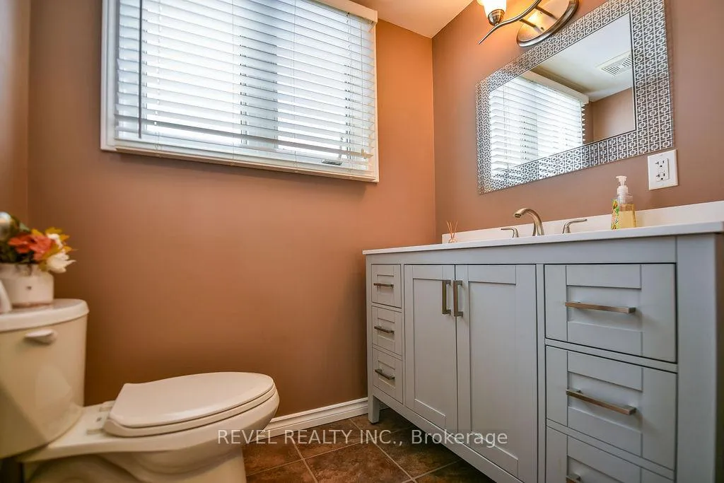 Photo 16 of 74 William Avenue, Timmins, SP - Main Area — HOMEH