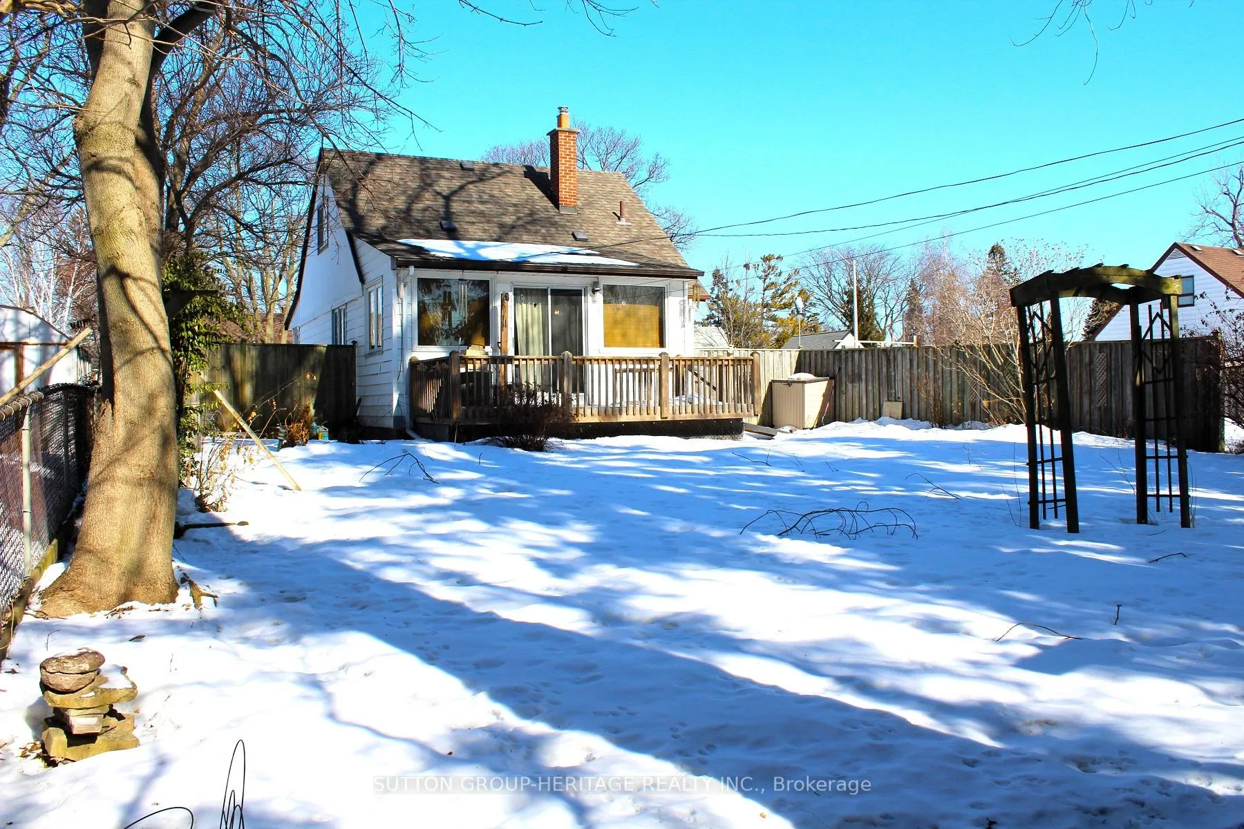 Photo 25 of 106 Kings Crescent, Ajax, South East — HOMEH