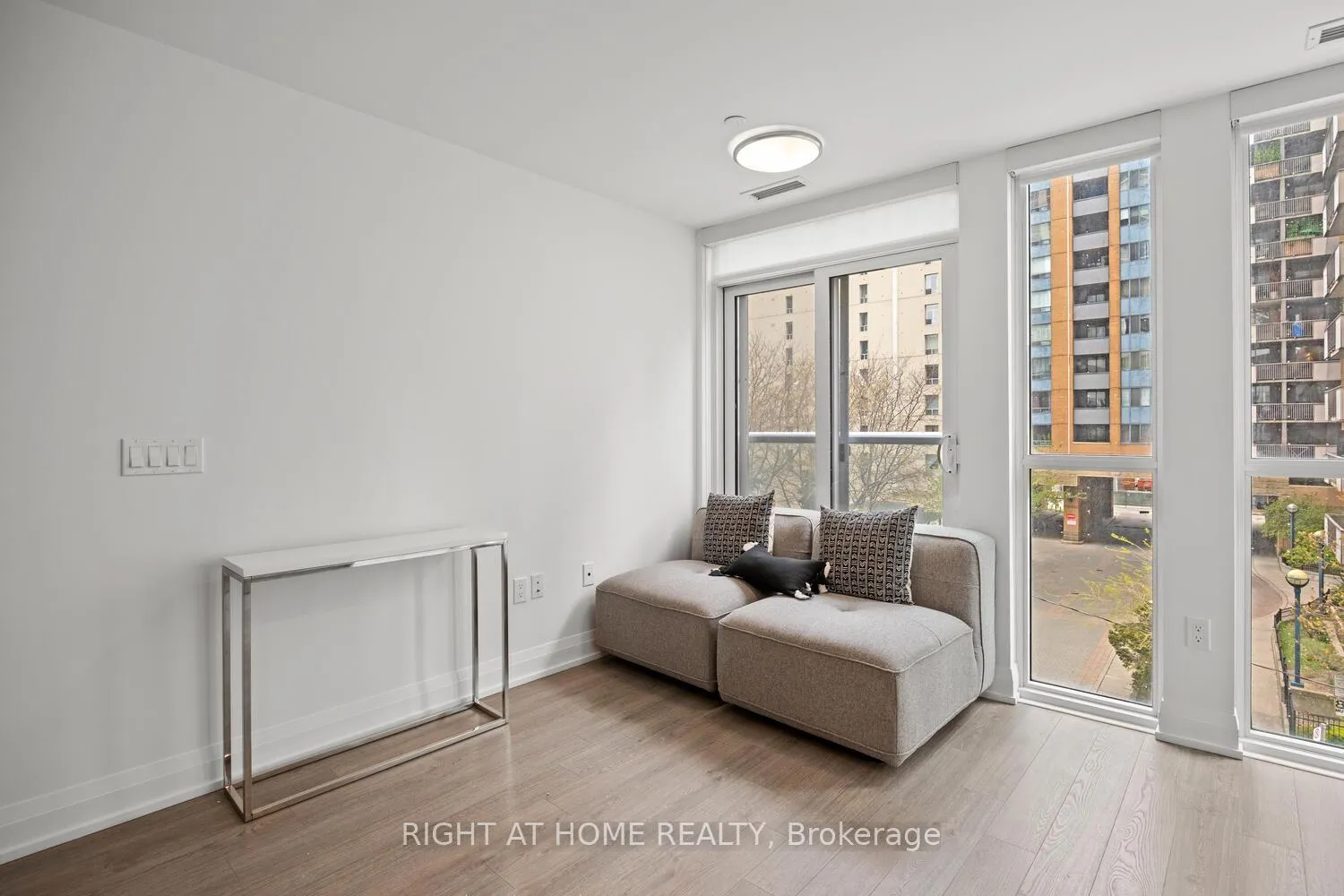 Photo 12 of Unit 315, 77 Mutual Street, Toronto, Church-Yonge Corridor — HOMEH