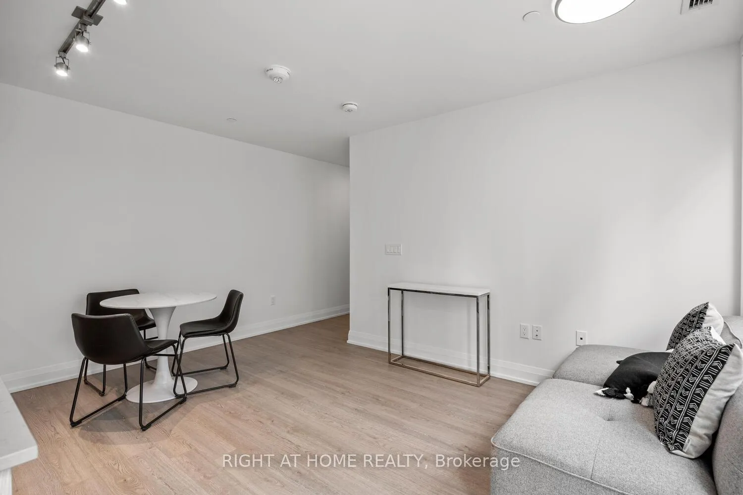 Photo 13 of Unit 315, 77 Mutual Street, Toronto, Church-Yonge Corridor — HOMEH