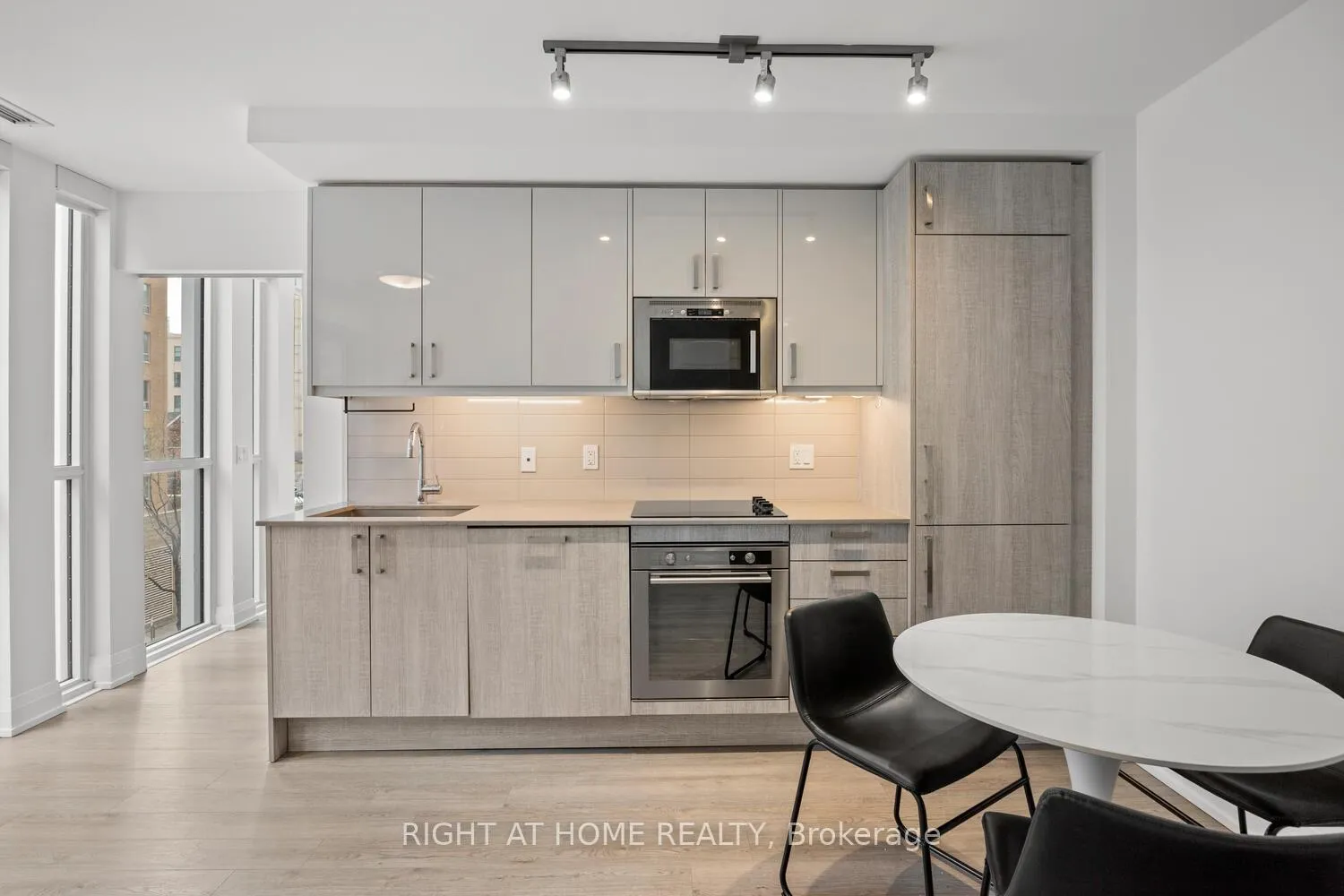 Photo 15 of Unit 315, 77 Mutual Street, Toronto, Church-Yonge Corridor — HOMEH