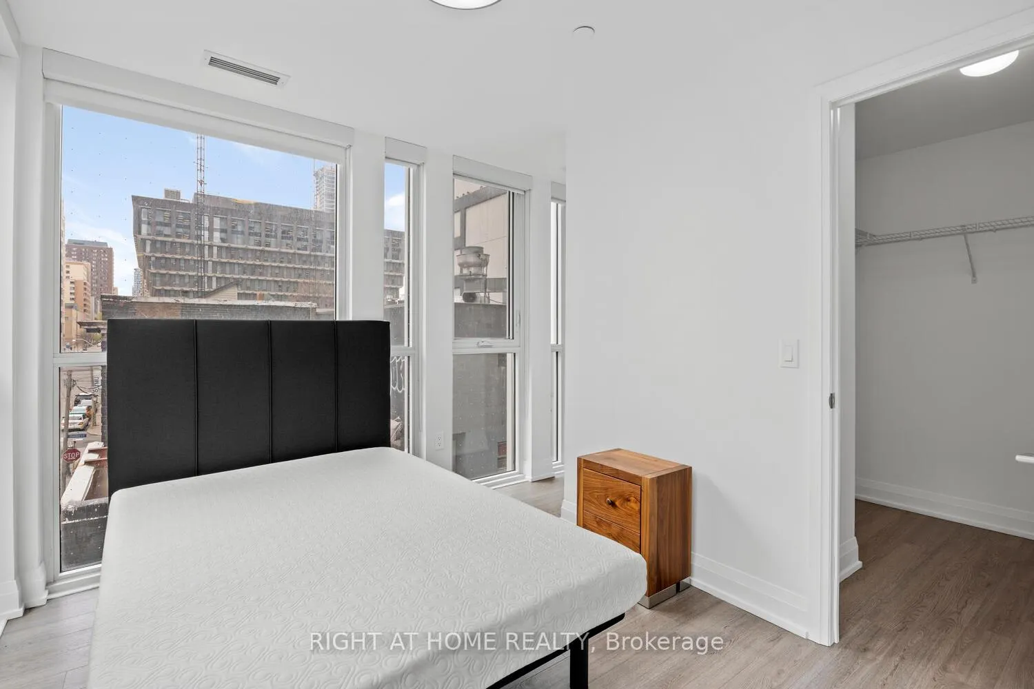 Photo 18 of Unit 315, 77 Mutual Street, Toronto, Church-Yonge Corridor — HOMEH