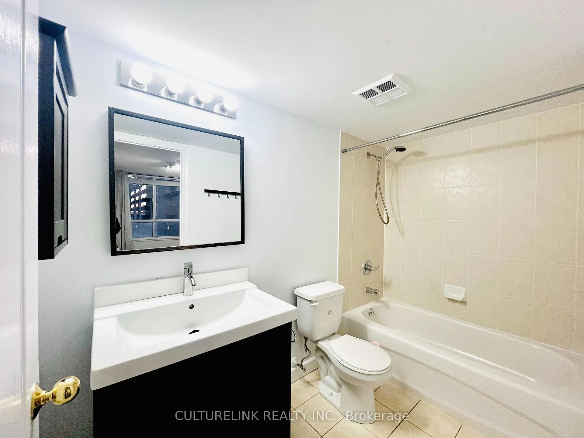 Photo 7 of Unit 808, 25 Times Avenue, Markham, Commerce Valley — HOMEH