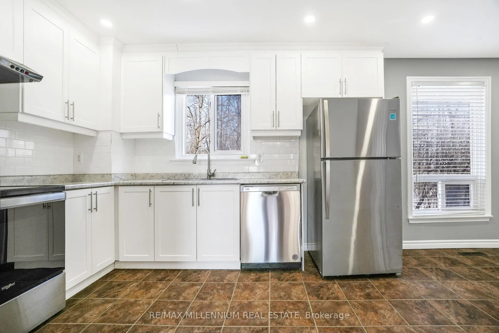 Photo 10 of Unit 7, 7 Mcmullen Crescent, Brampton, Central Park — HOMEH