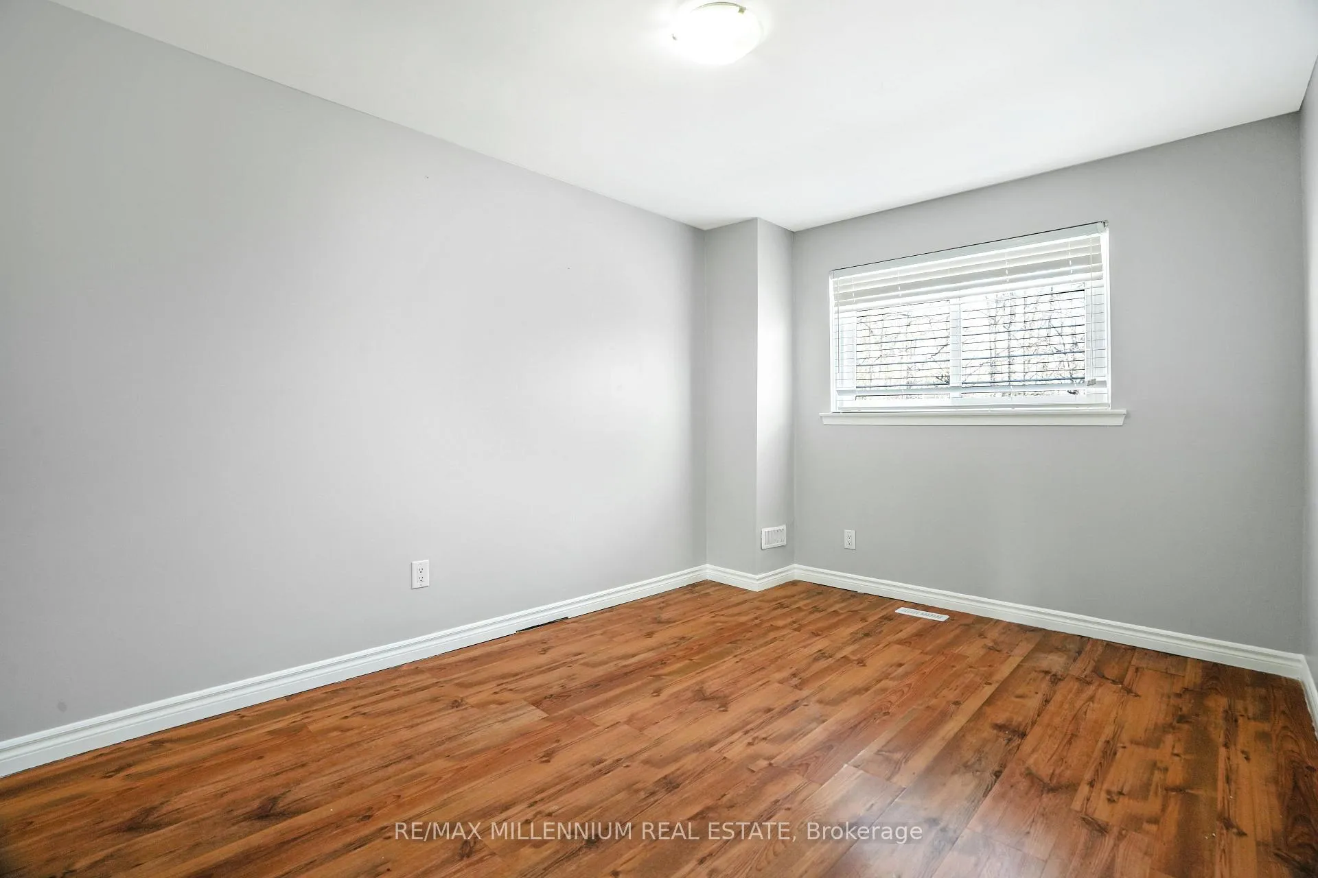 Photo 14 of Unit 7, 7 Mcmullen Crescent, Brampton, Central Park — HOMEH