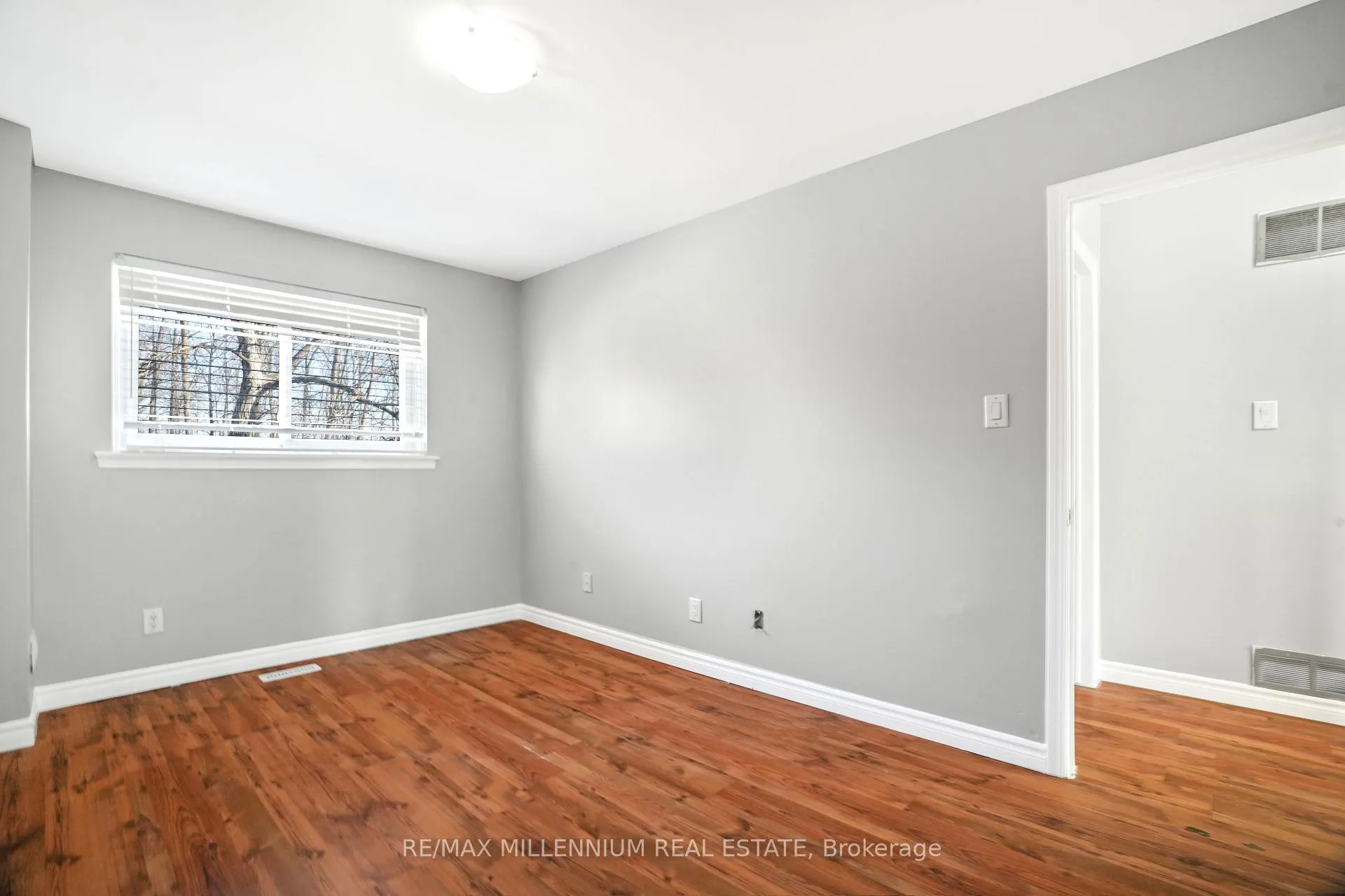 Photo 16 of Unit 7, 7 Mcmullen Crescent, Brampton, Central Park — HOMEH