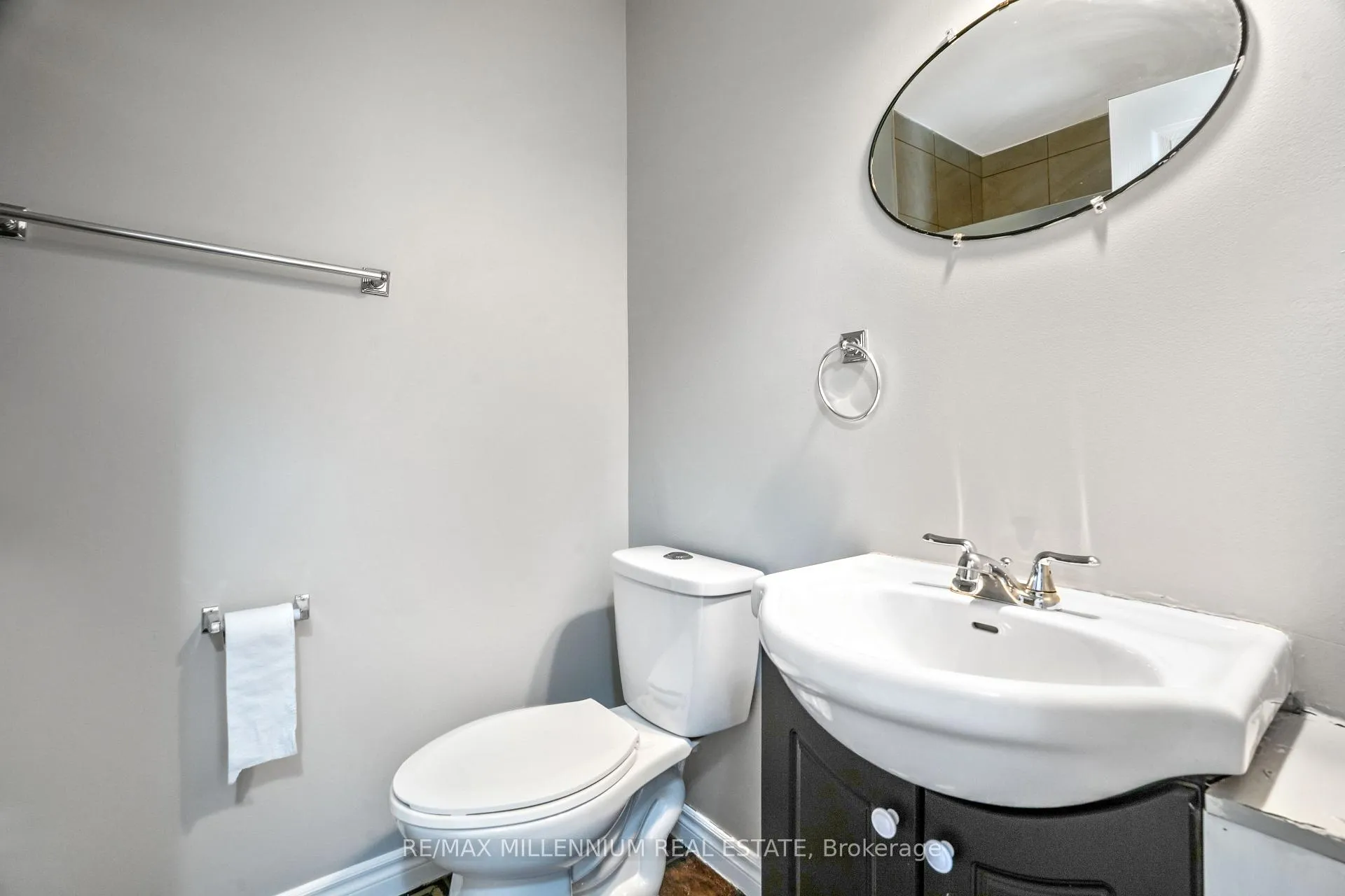 Photo 19 of Unit 7, 7 Mcmullen Crescent, Brampton, Central Park — HOMEH