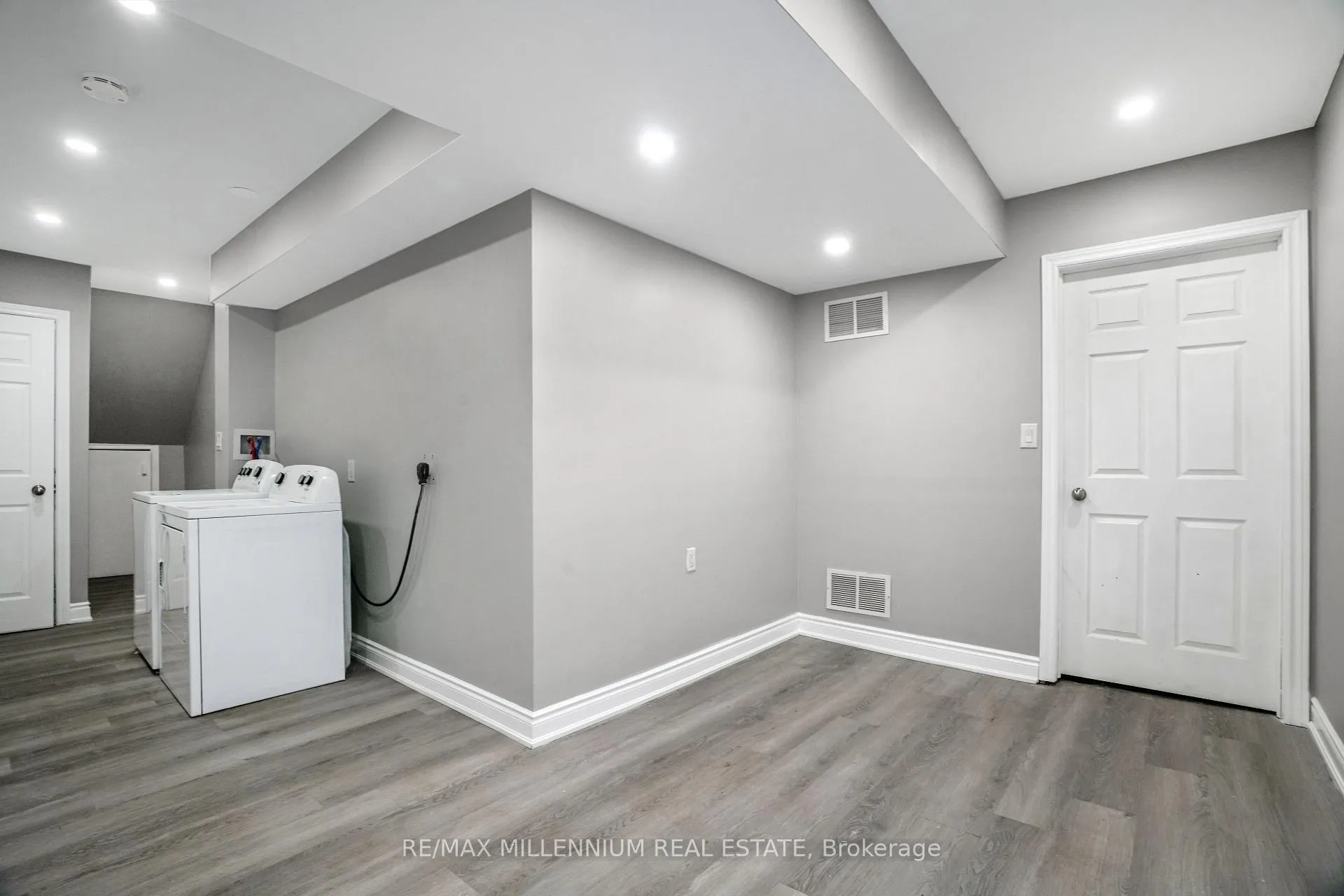 Photo 21 of Unit 7, 7 Mcmullen Crescent, Brampton, Central Park — HOMEH