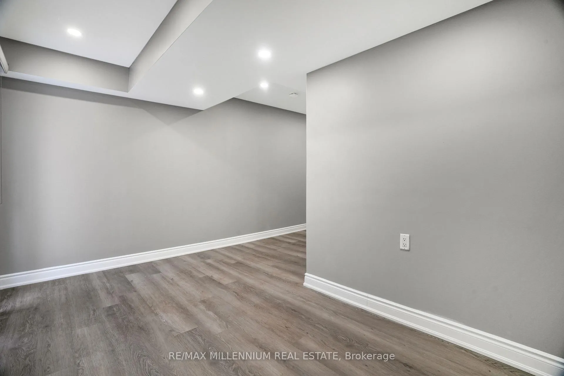 Photo 23 of Unit 7, 7 Mcmullen Crescent, Brampton, Central Park — HOMEH