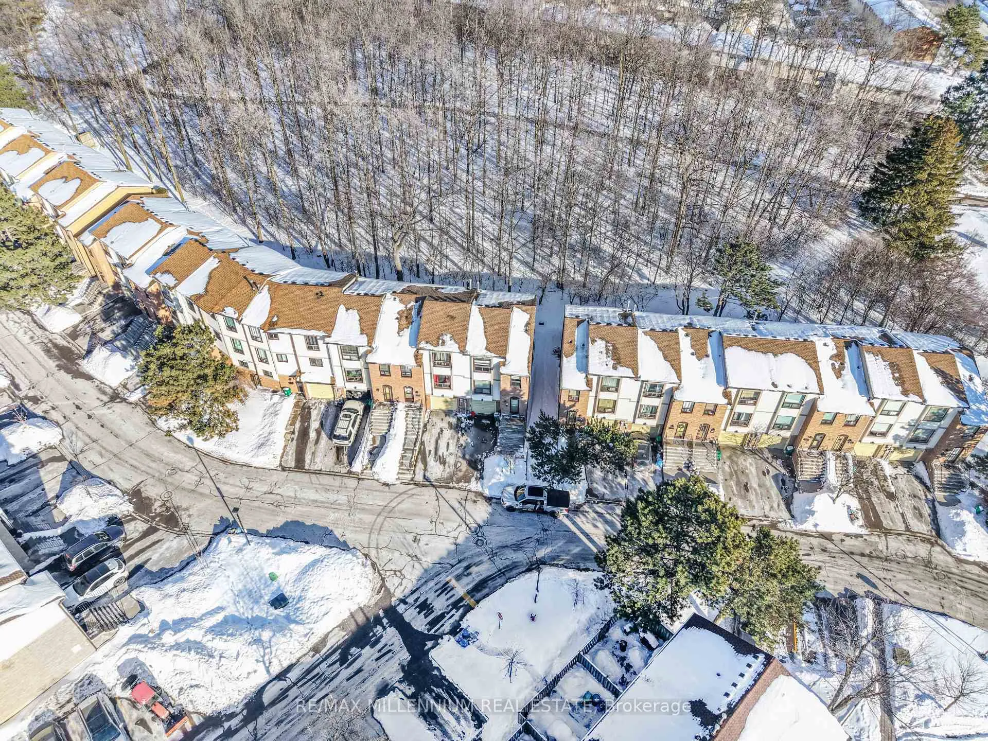 Photo 30 of Unit 7, 7 Mcmullen Crescent, Brampton, Central Park — HOMEH