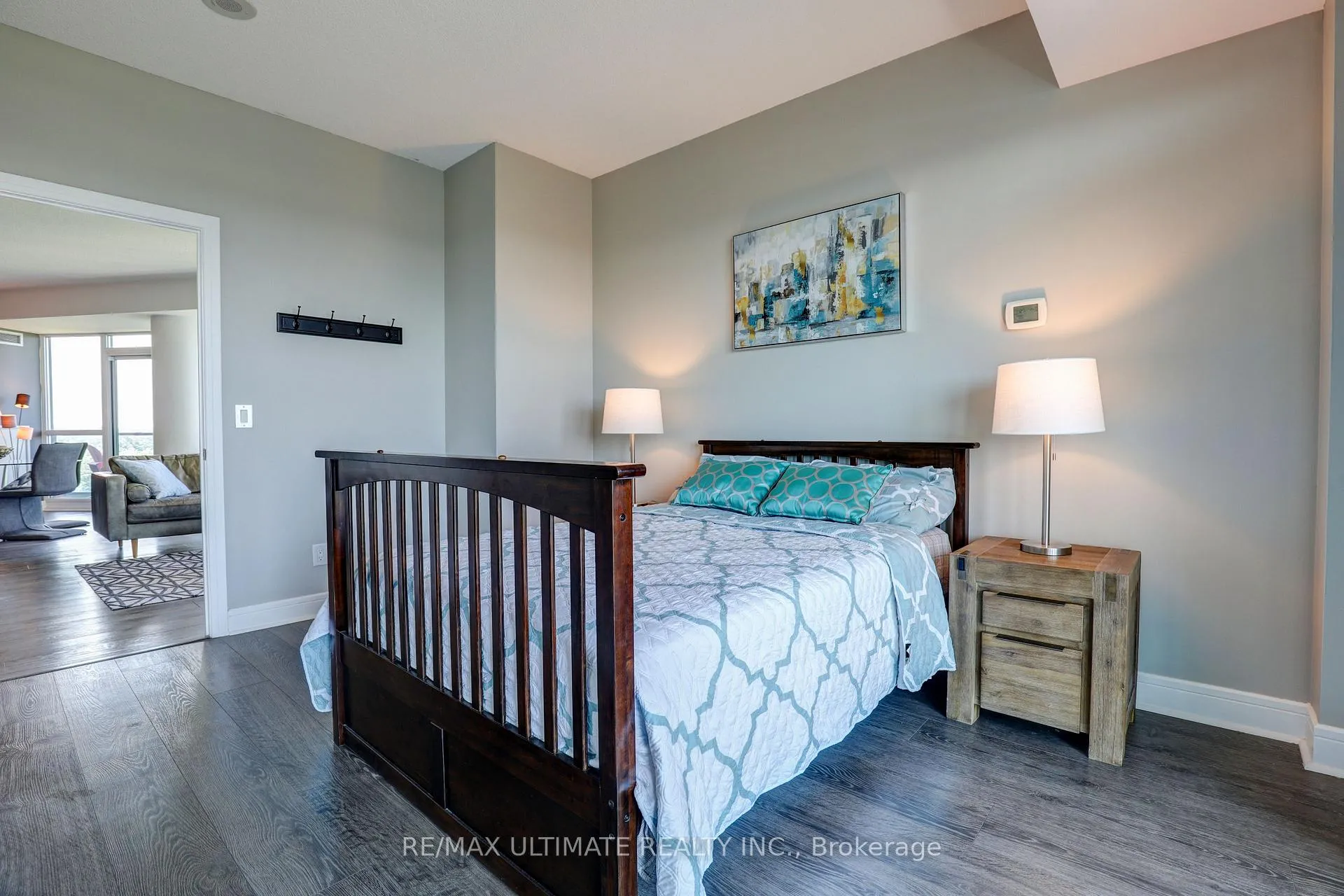 Photo 13 of Unit 807, 35 Brian Peck Crescent, Toronto, Leaside — HOMEH