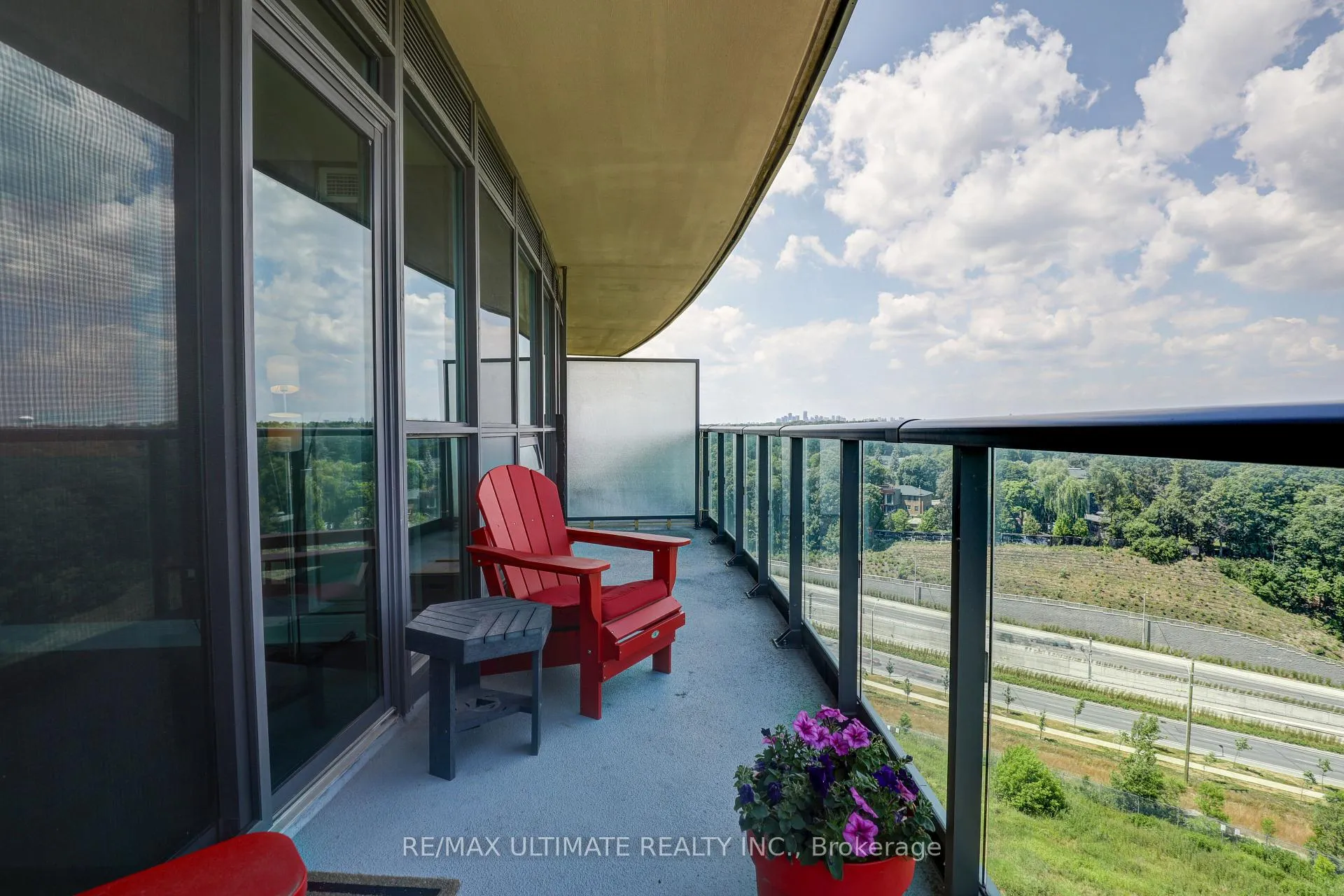 Photo 20 of Unit 807, 35 Brian Peck Crescent, Toronto, Leaside — HOMEH