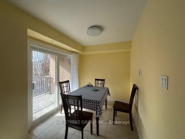 Photo 5 of 156 Legends Way, Markham, Unionville — HOMEH