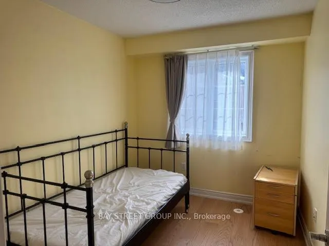 Photo 8 of 156 Legends Way, Markham, Unionville — HOMEH