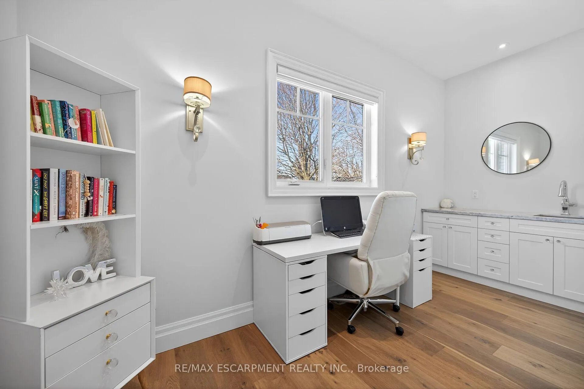 Photo 13 of 747 Vernon Place, Hamilton, Ancaster — HOMEH