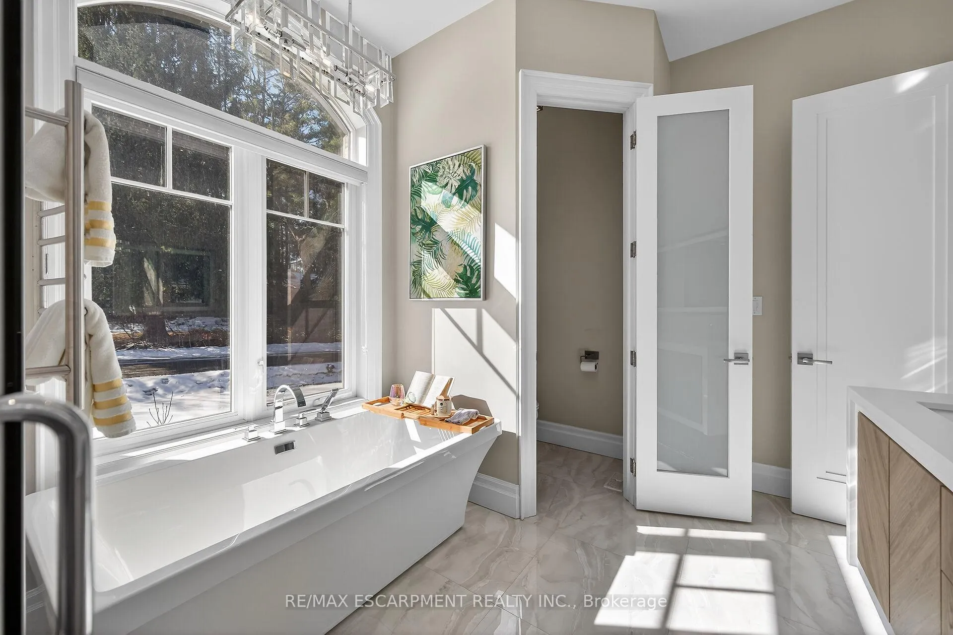 Photo 20 of 747 Vernon Place, Hamilton, Ancaster — HOMEH