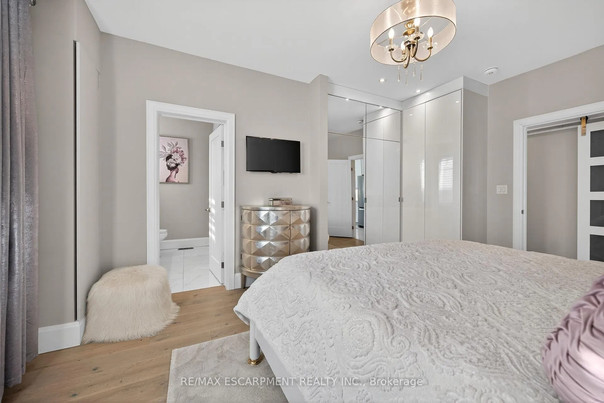 Photo 41 of 747 Vernon Place, Hamilton, Ancaster — HOMEH