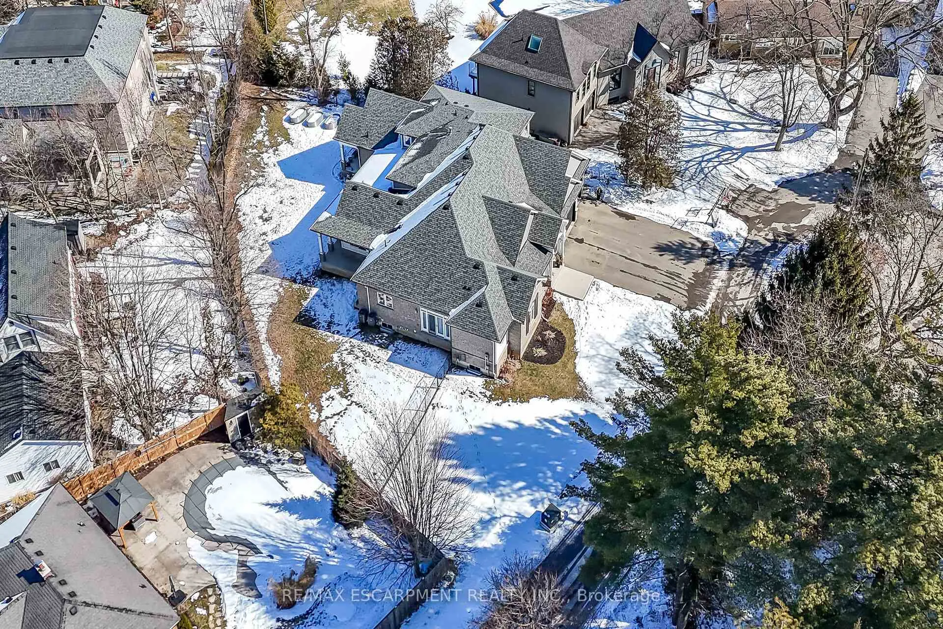 Photo 50 of 747 Vernon Place, Hamilton, Ancaster — HOMEH