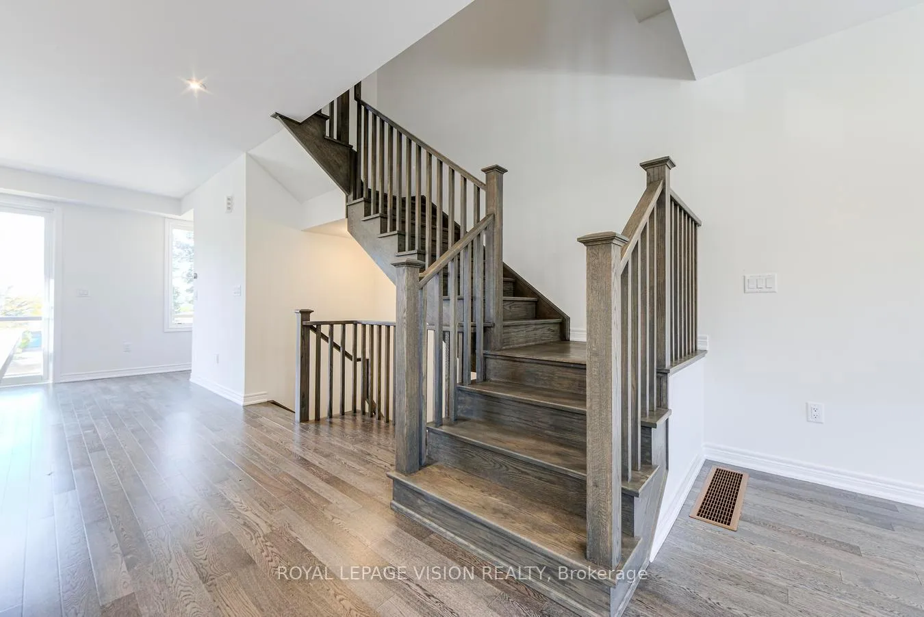 Photo 28 of 14 Folcroft Street, Brampton, Credit Valley — HOMEH