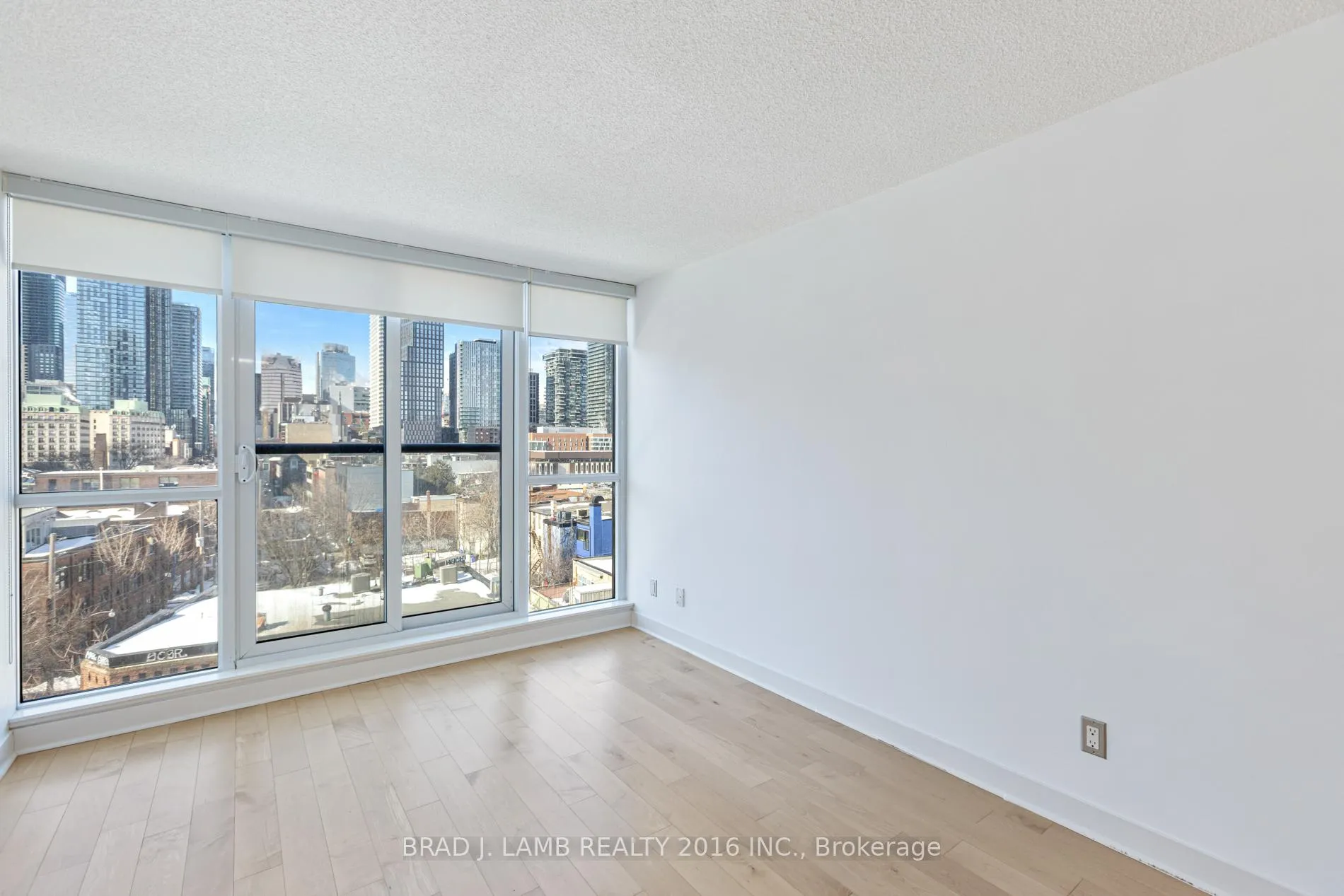Photo 6 of Unit 713, 320 Richmond Street E, Toronto, Moss Park — HOMEH