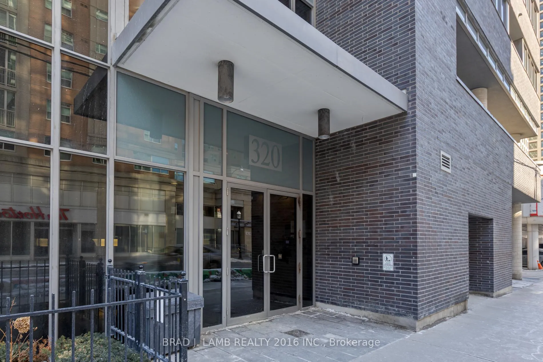 Photo 11 of Unit 713, 320 Richmond Street E, Toronto, Moss Park — HOMEH