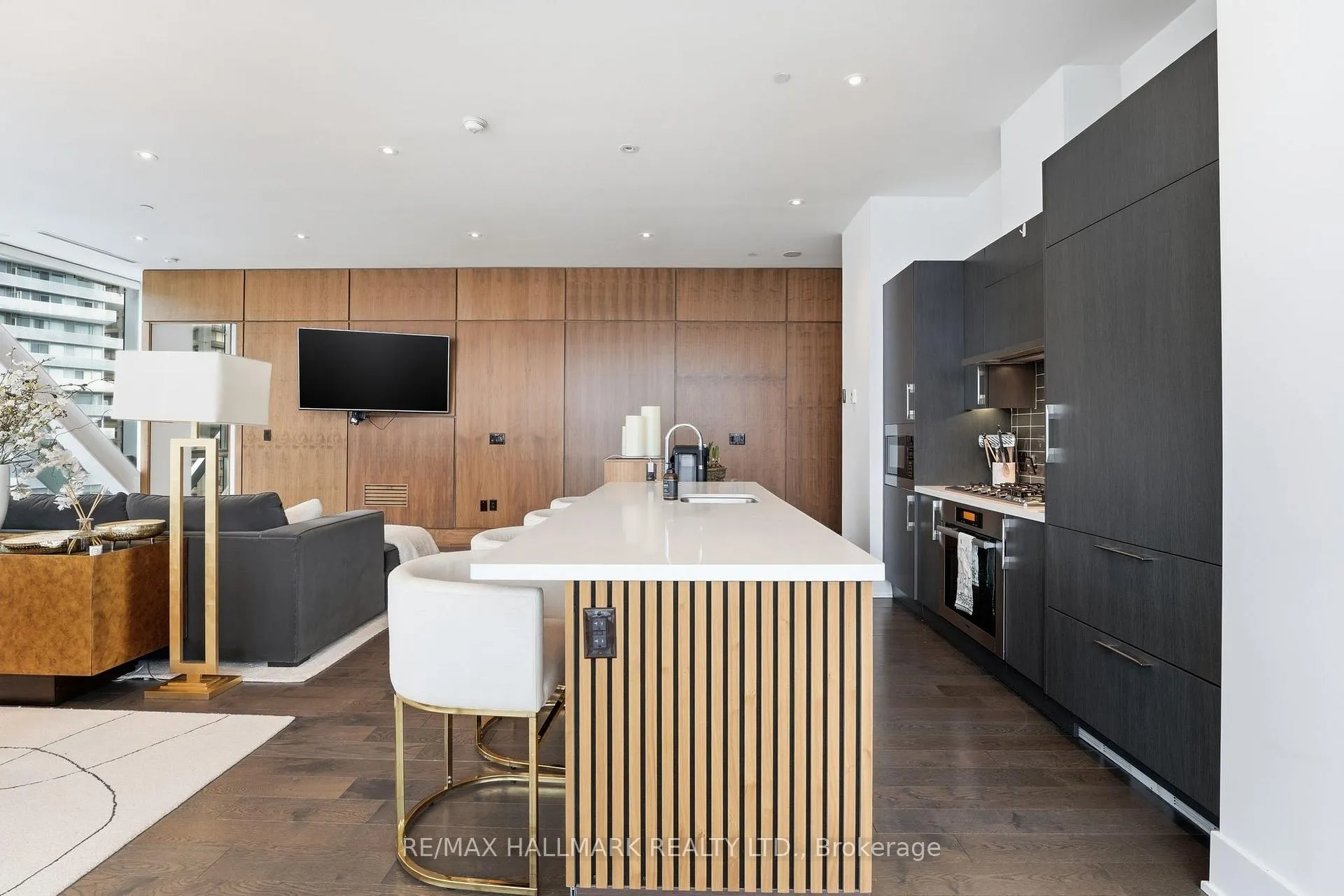 Photo 6 of Unit 1301, 39 Queens Quay E, Toronto, Waterfront Communities — HOMEH