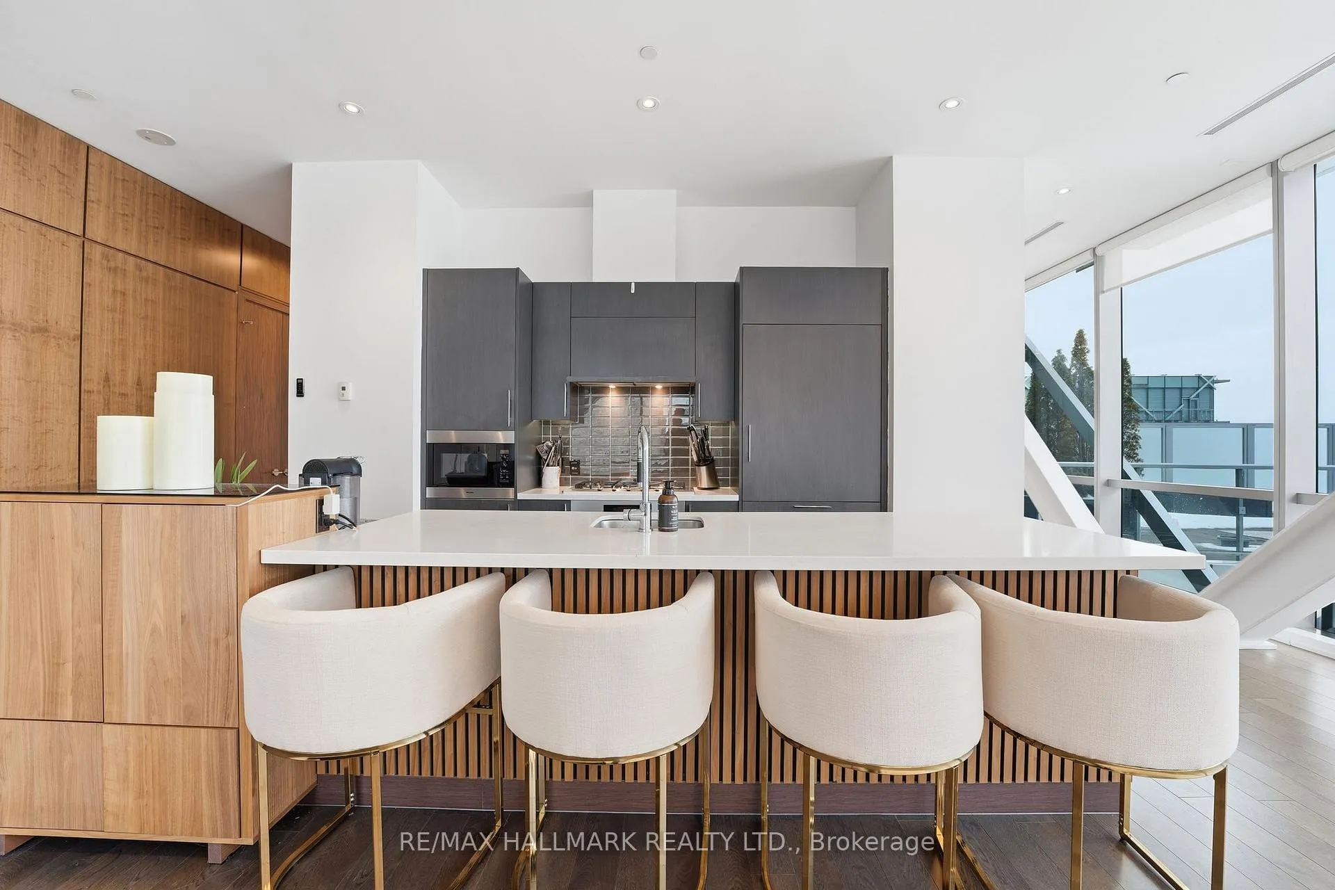 Photo 7 of Unit 1301, 39 Queens Quay E, Toronto, Waterfront Communities — HOMEH