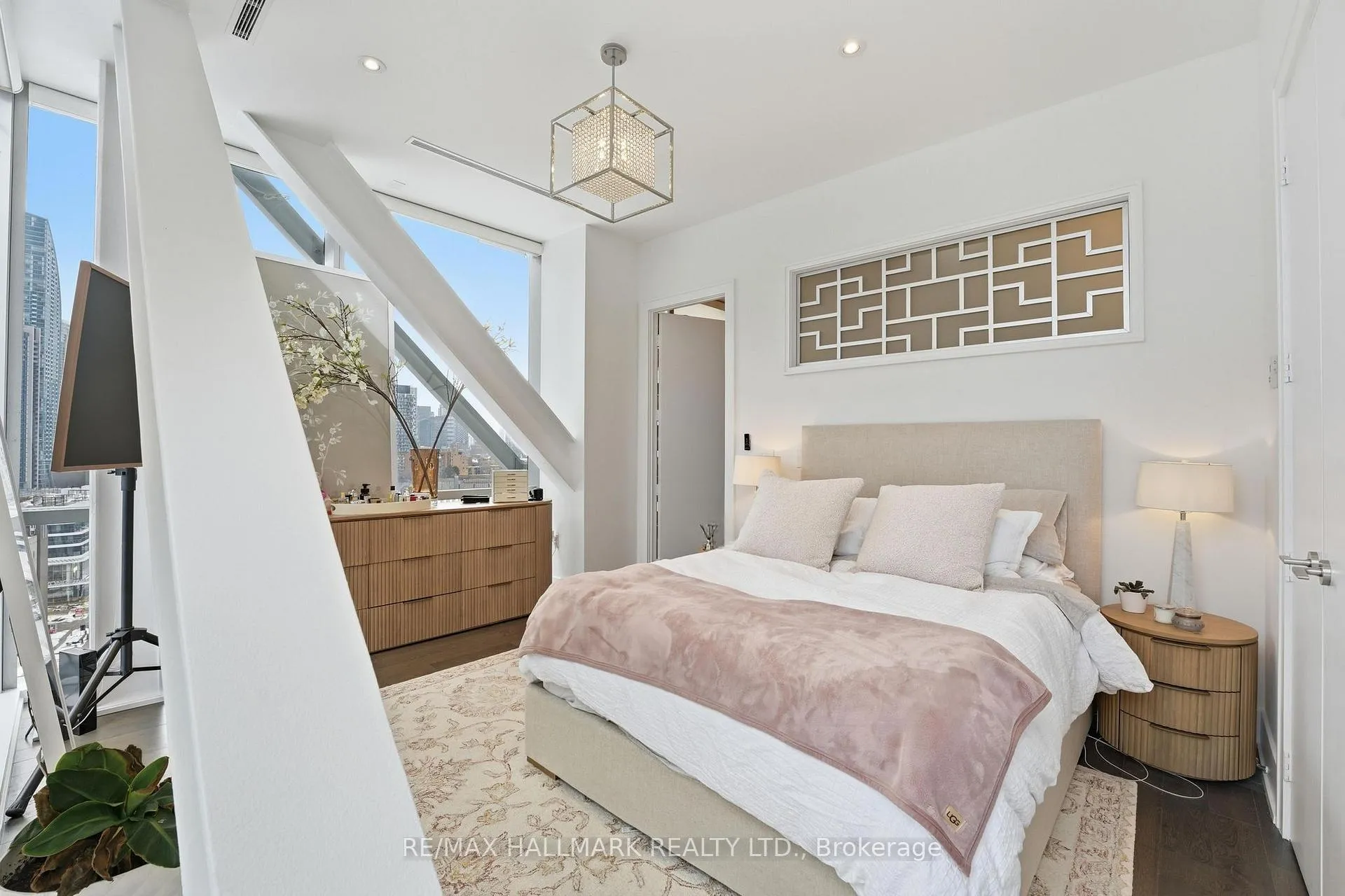 Photo 21 of Unit 1301, 39 Queens Quay E, Toronto, Waterfront Communities — HOMEH