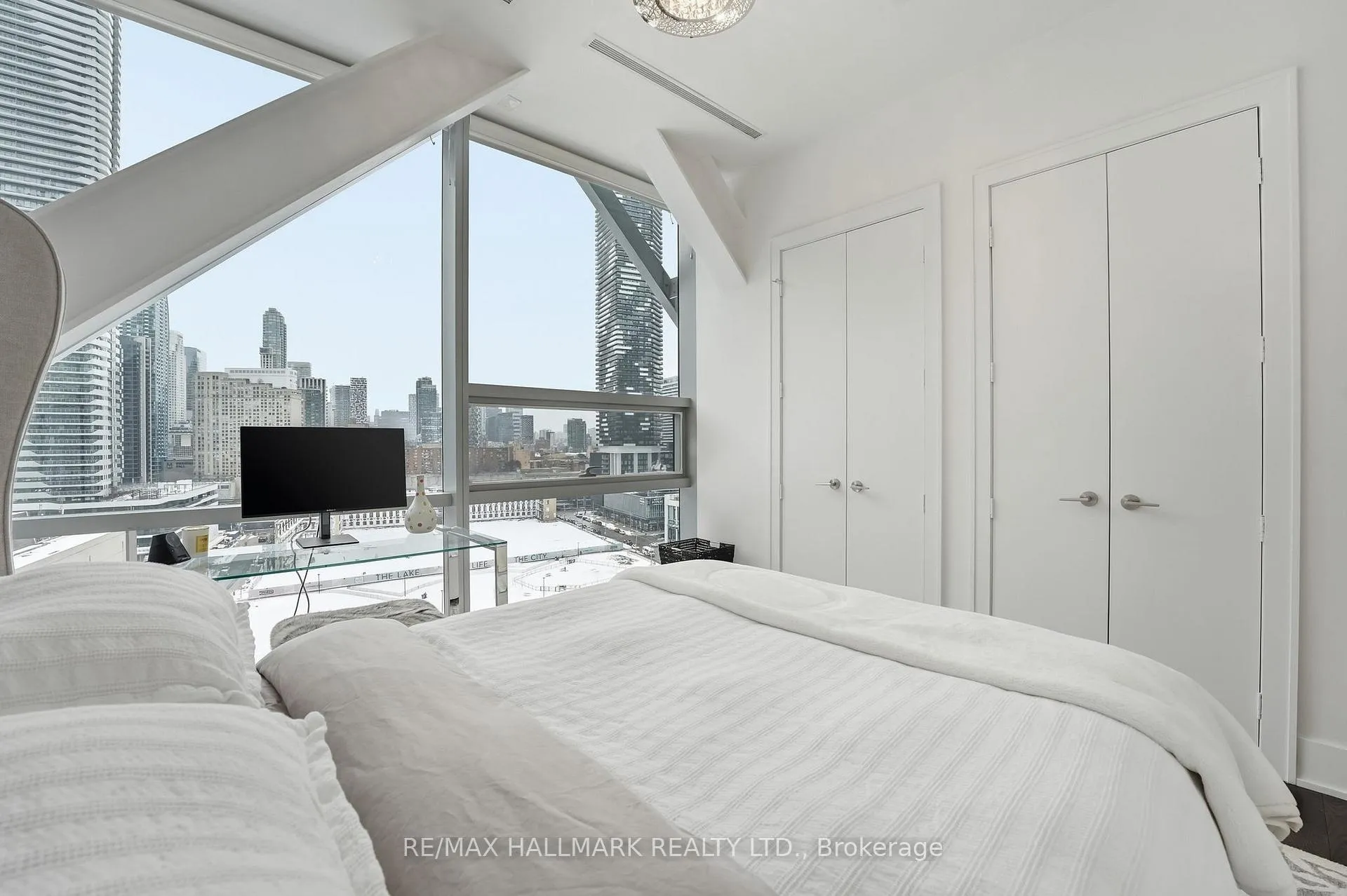 Photo 26 of Unit 1301, 39 Queens Quay E, Toronto, Waterfront Communities — HOMEH