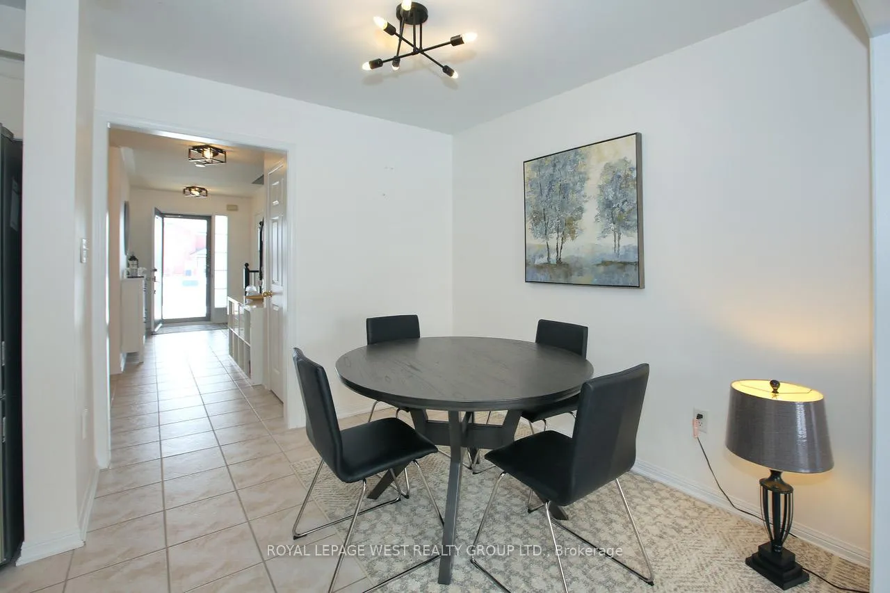 Photo 14 of 104 Kirkland Place, Whitby, Williamsburg — HOMEH