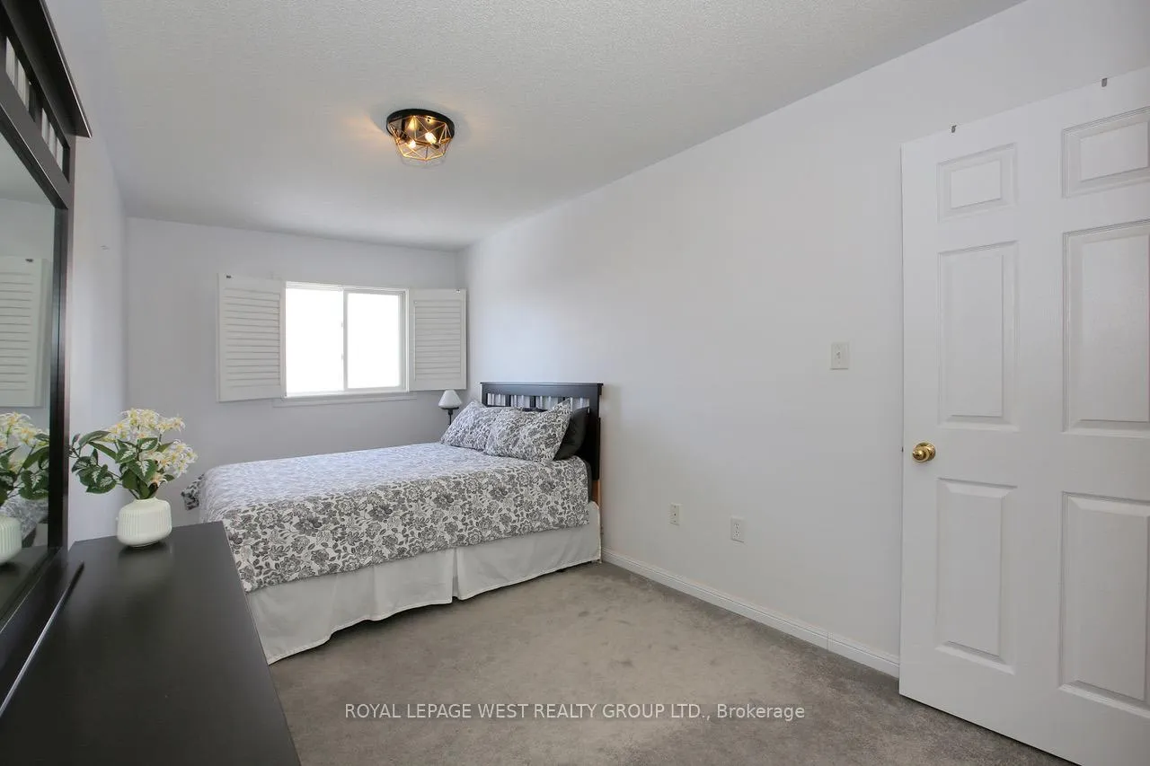 Photo 19 of 104 Kirkland Place, Whitby, Williamsburg — HOMEH