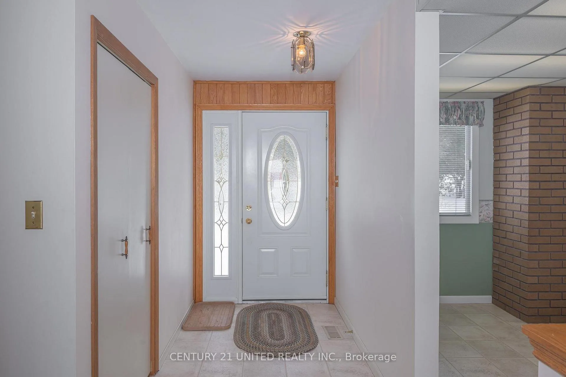 Photo 4 of 2412 Upper Chemong Drive, Selwyn — HOMEH