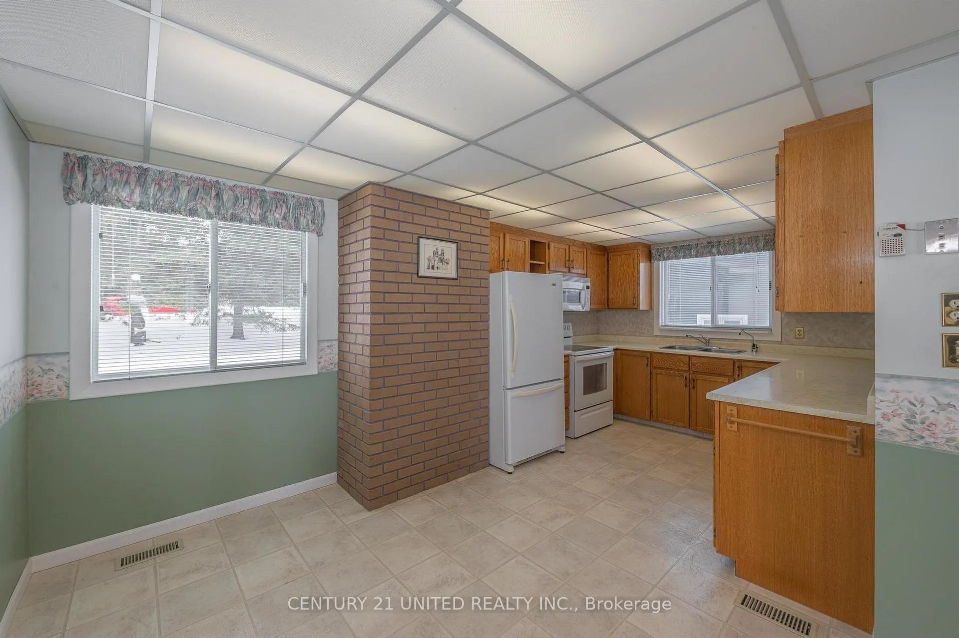 Photo 5 of 2412 Upper Chemong Drive, Selwyn — HOMEH