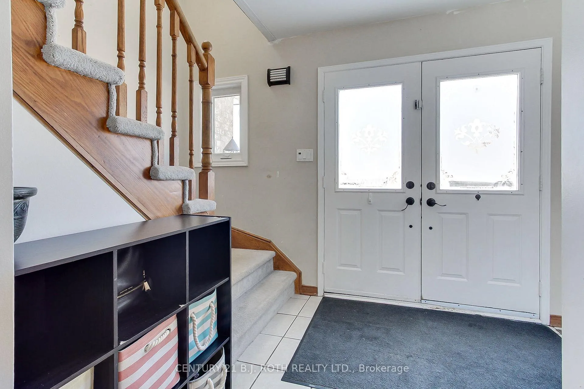 Photo 5 of 7 Fontaine Drive, Georgina, Keswick North — HOMEH