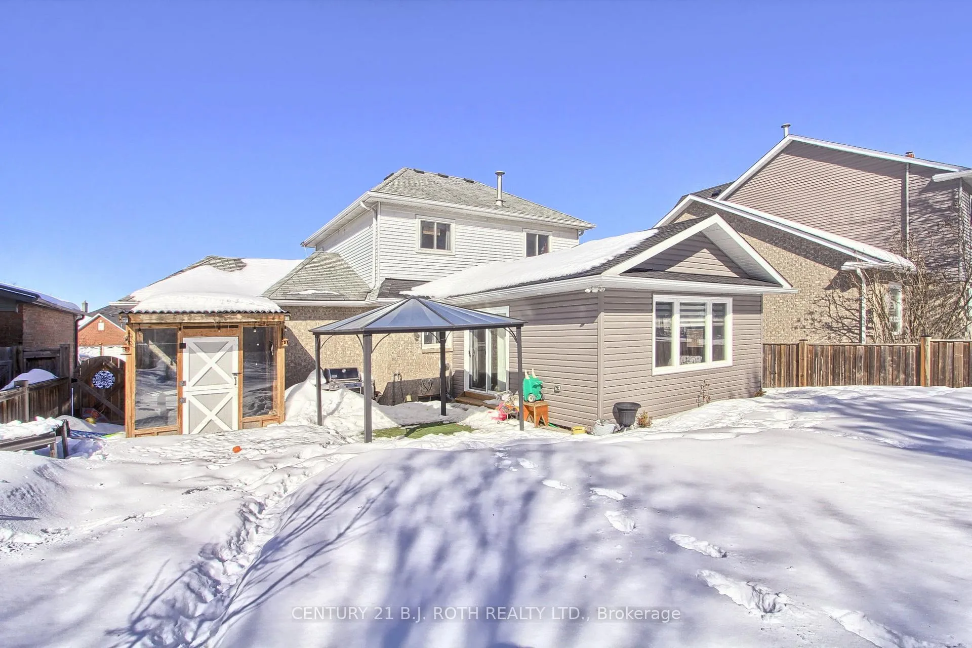 Photo 26 of 7 Fontaine Drive, Georgina, Keswick North — HOMEH