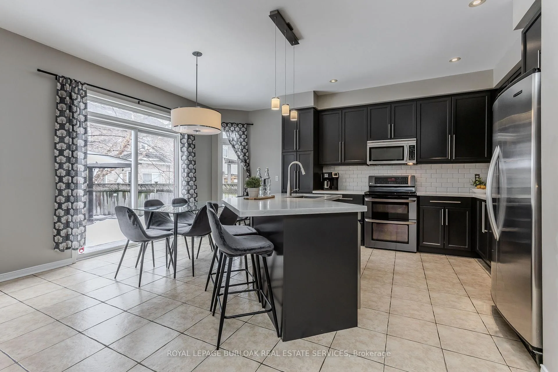 Photo 7 of 2170 Jardine Crescent, Burlington, Orchard — HOMEH