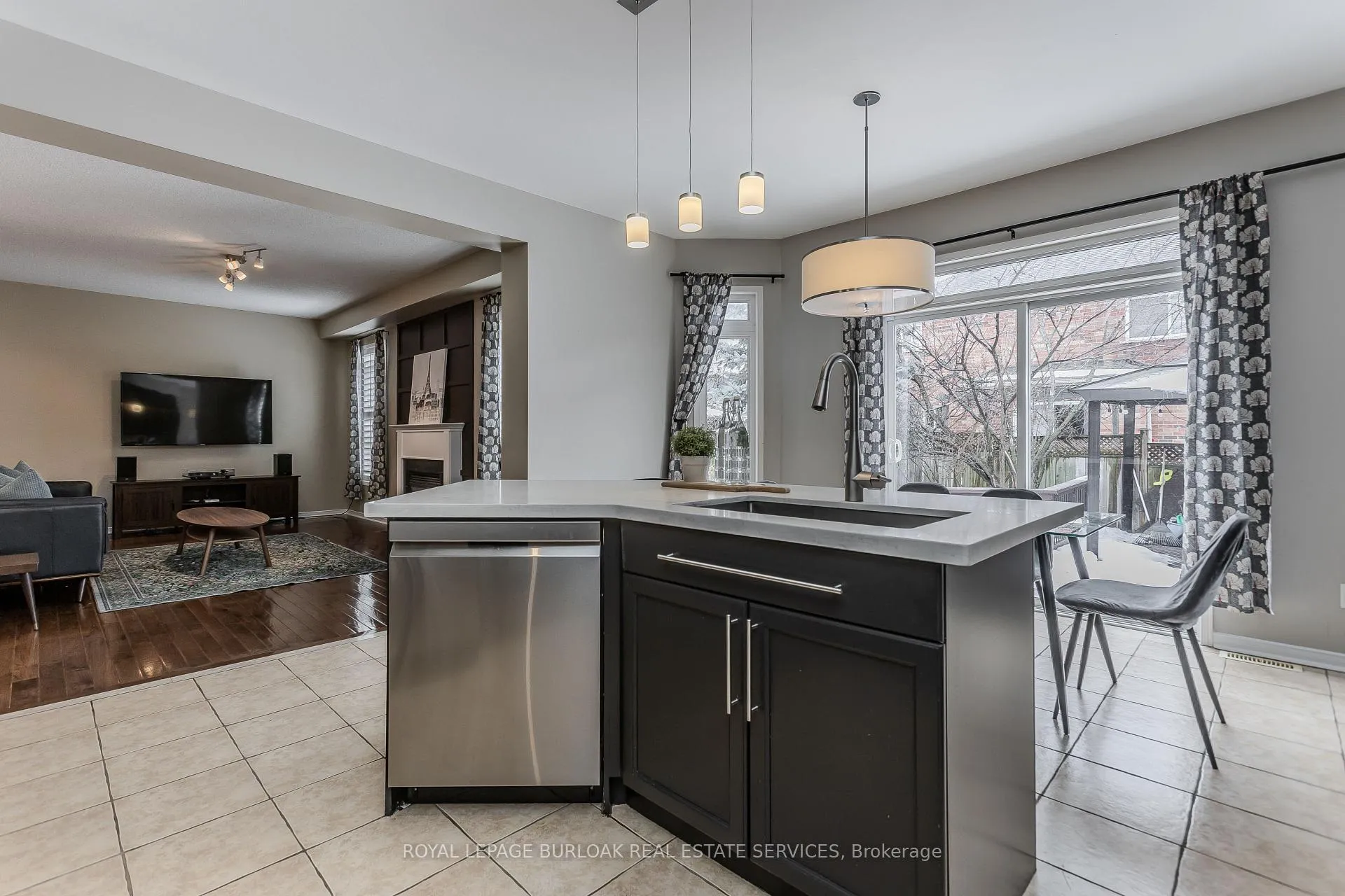Photo 9 of 2170 Jardine Crescent, Burlington, Orchard — HOMEH