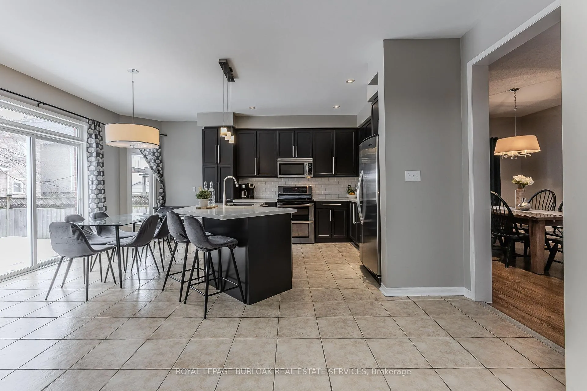 Photo 12 of 2170 Jardine Crescent, Burlington, Orchard — HOMEH