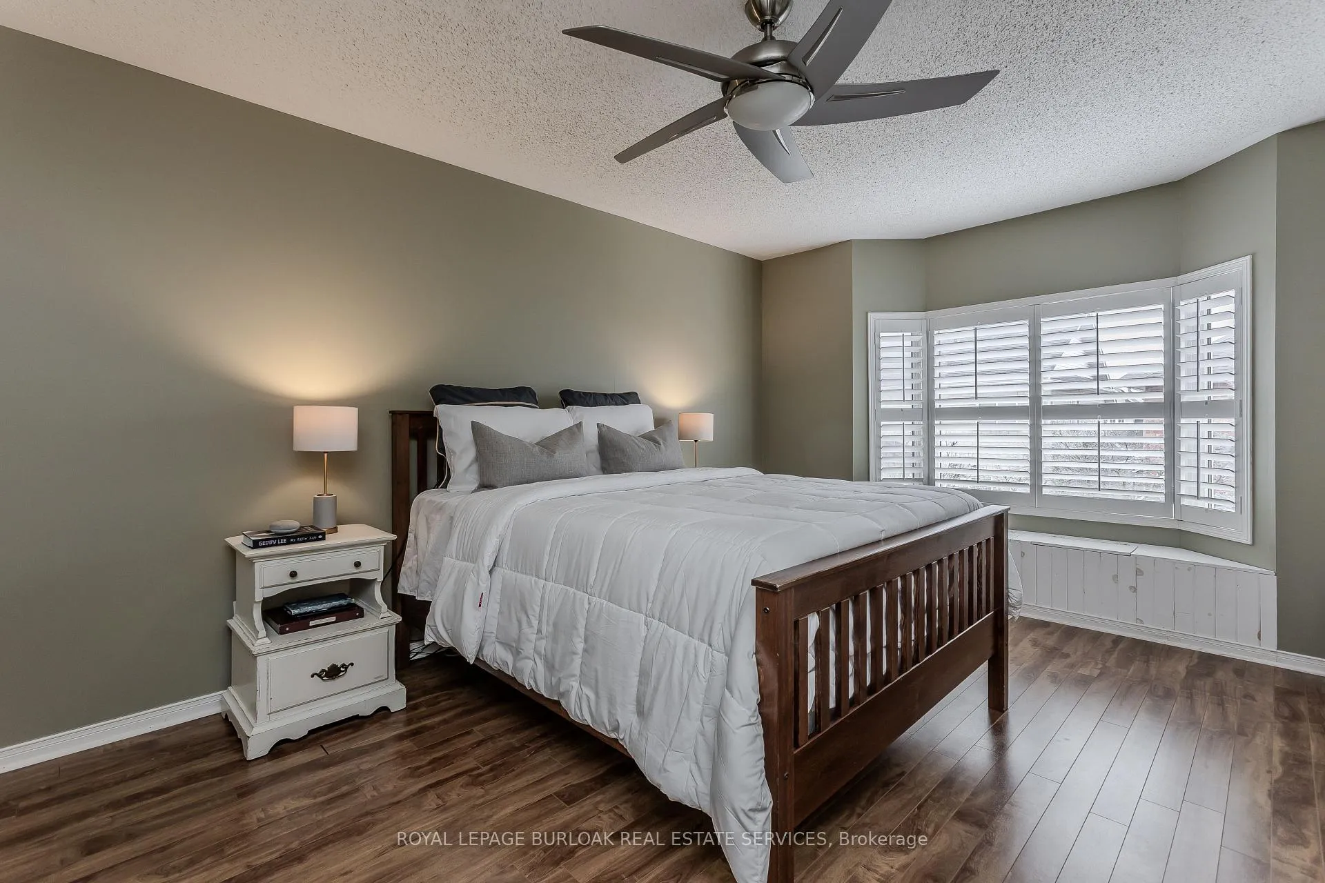 Photo 18 of 2170 Jardine Crescent, Burlington, Orchard — HOMEH