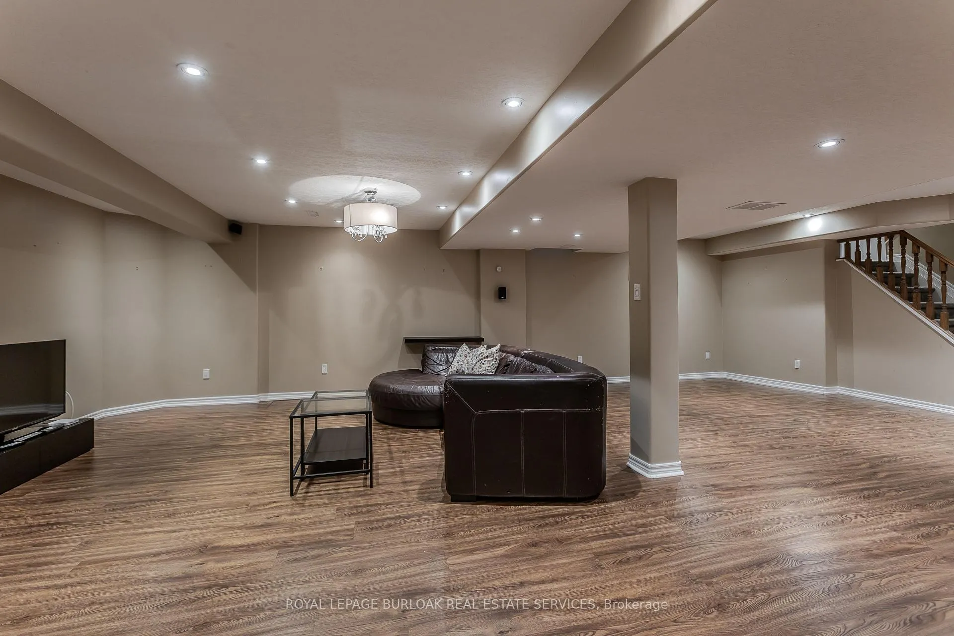Photo 30 of 2170 Jardine Crescent, Burlington, Orchard — HOMEH