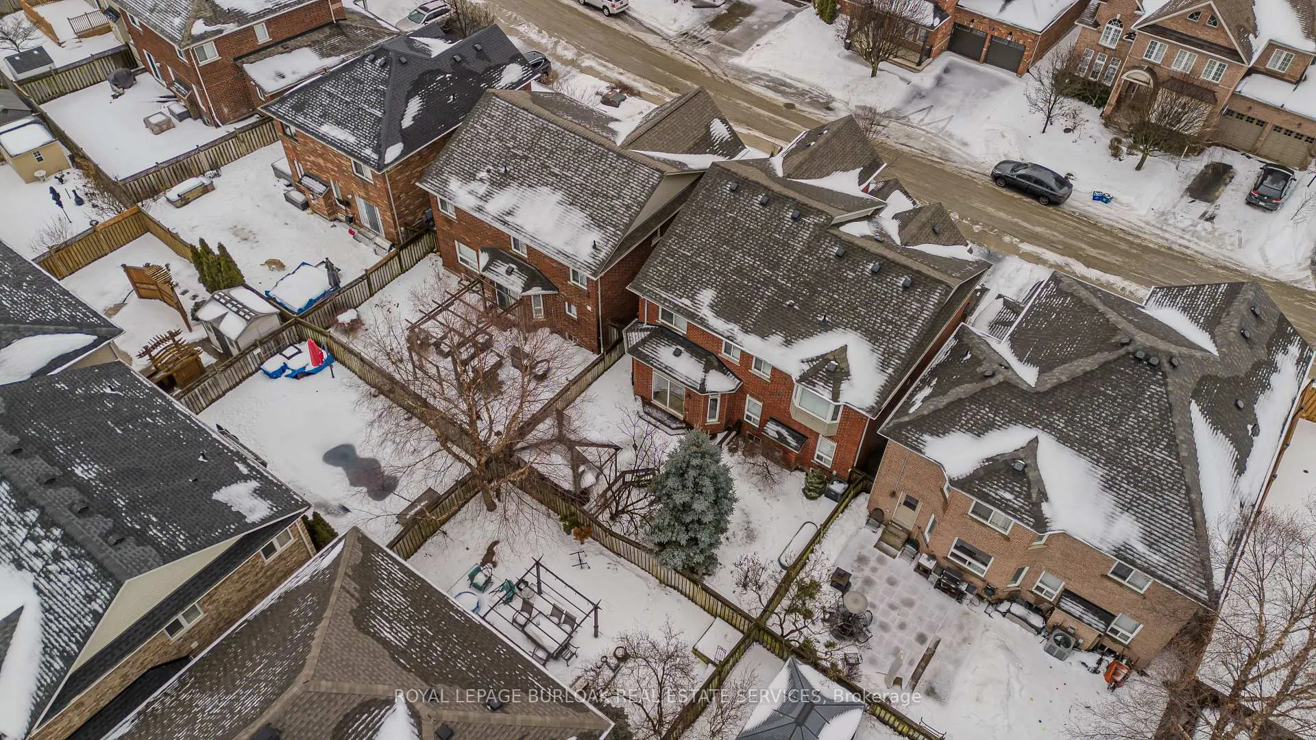 Photo 38 of 2170 Jardine Crescent, Burlington, Orchard — HOMEH