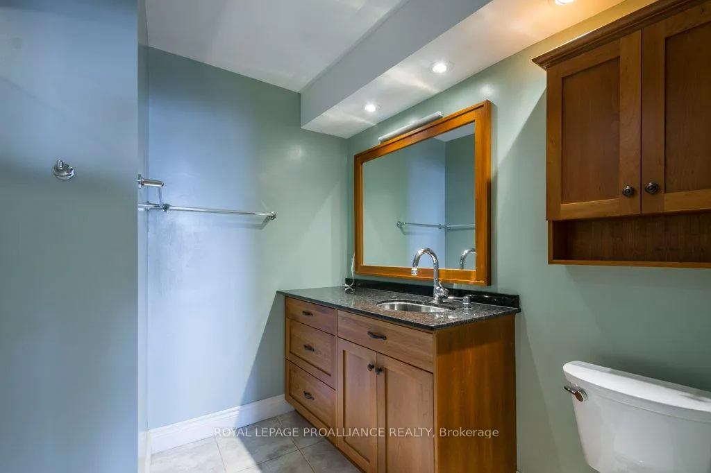 Photo 20 of Unit 402, 2 South Front Street, Belleville, Belleville Ward — HOMEH