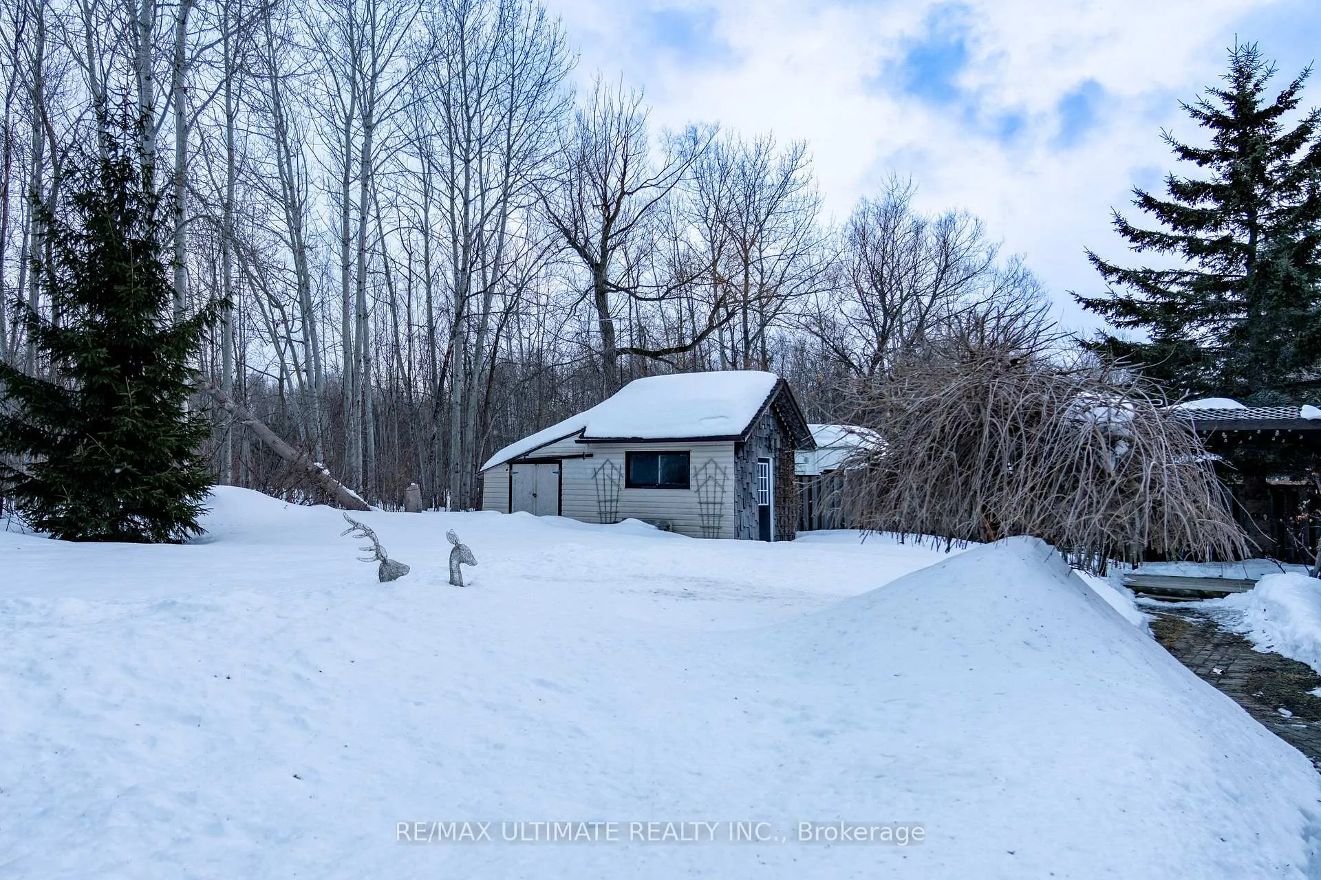Photo 4 of 1672 St. Jonhs Road, Innisfil, Alcona — HOMEH