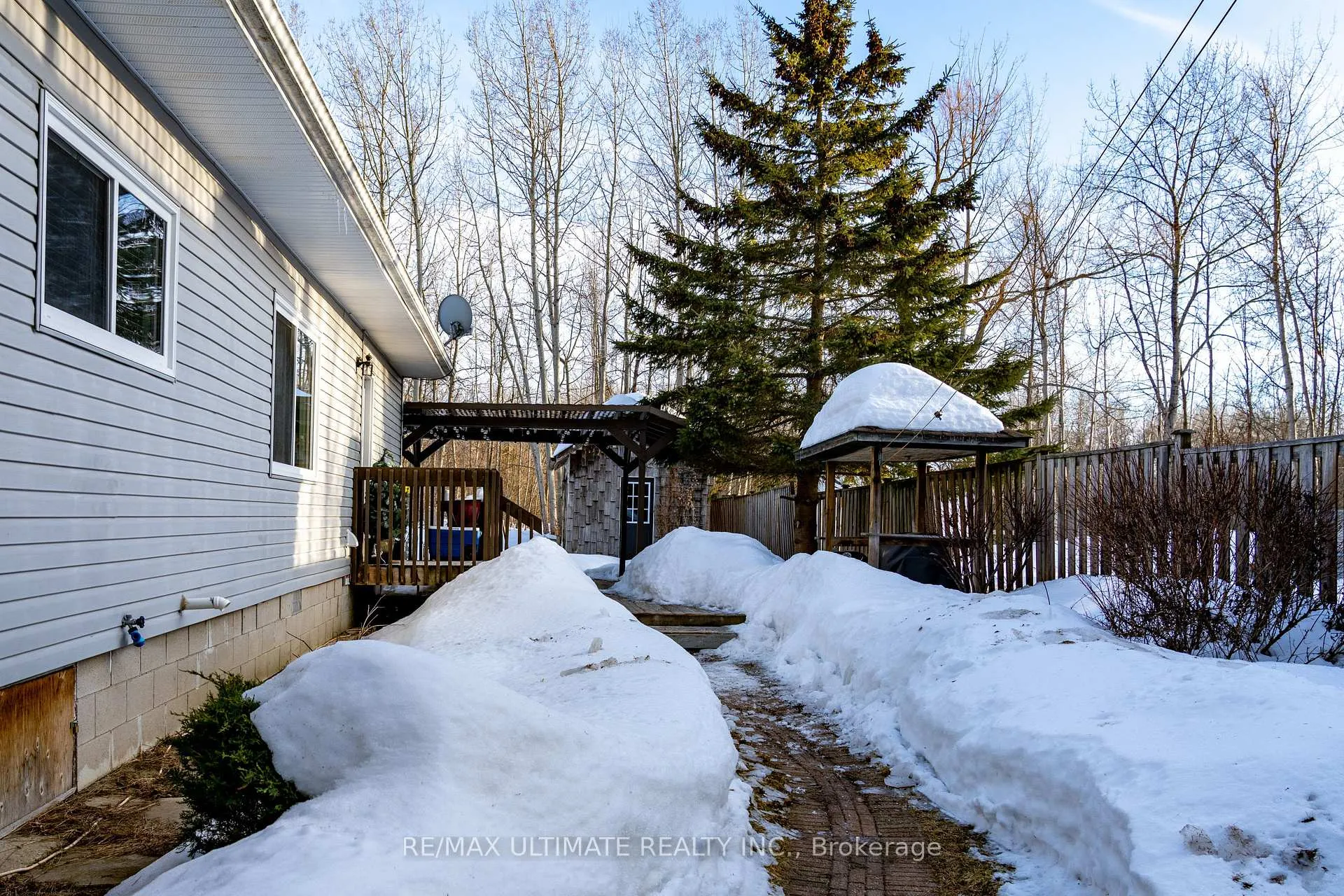 Photo 10 of 1672 St. Jonhs Road, Innisfil, Alcona — HOMEH