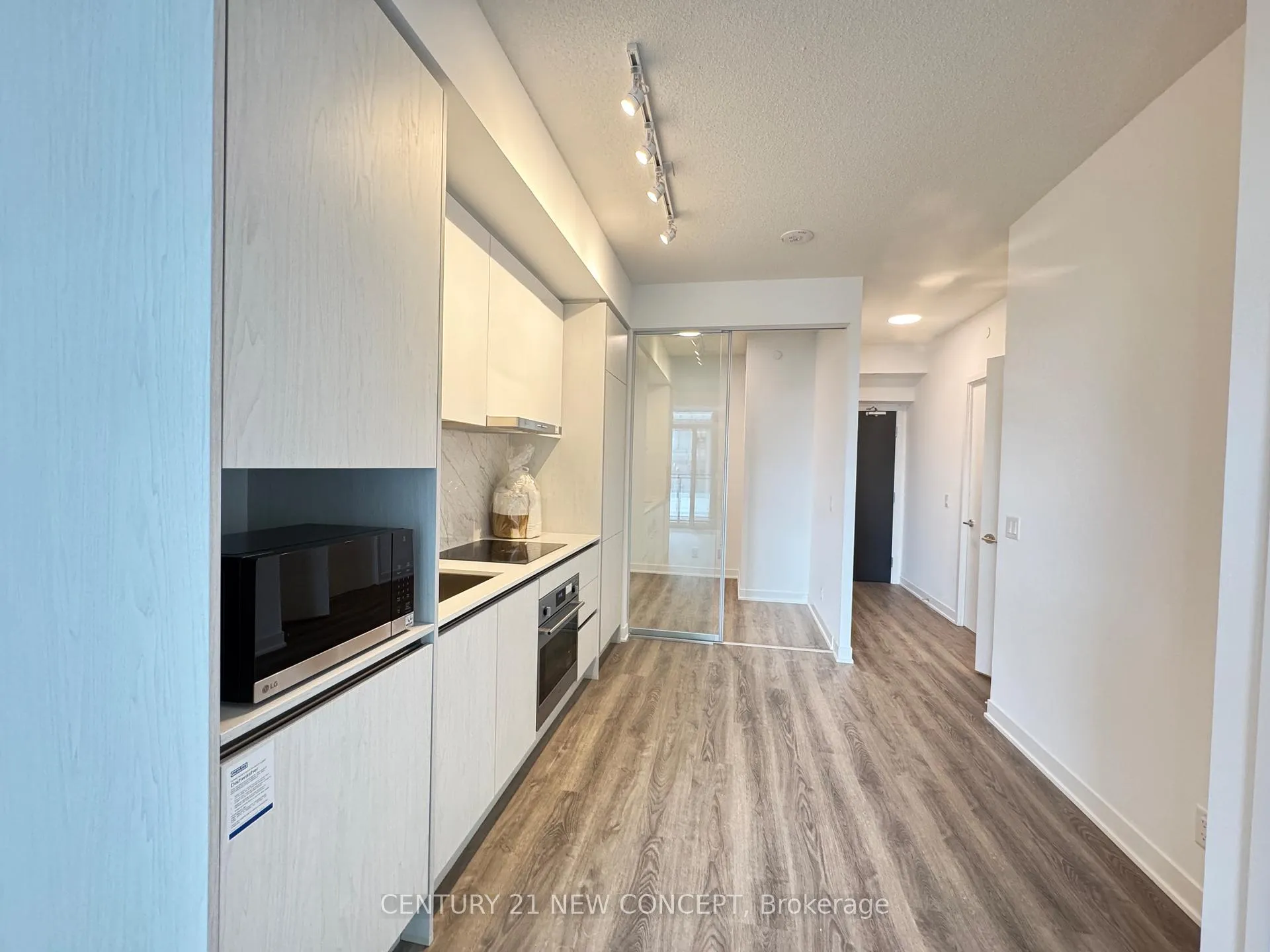 Photo 6 of Unit 1509, 180 Front Street E, Toronto, Moss Park — HOMEH
