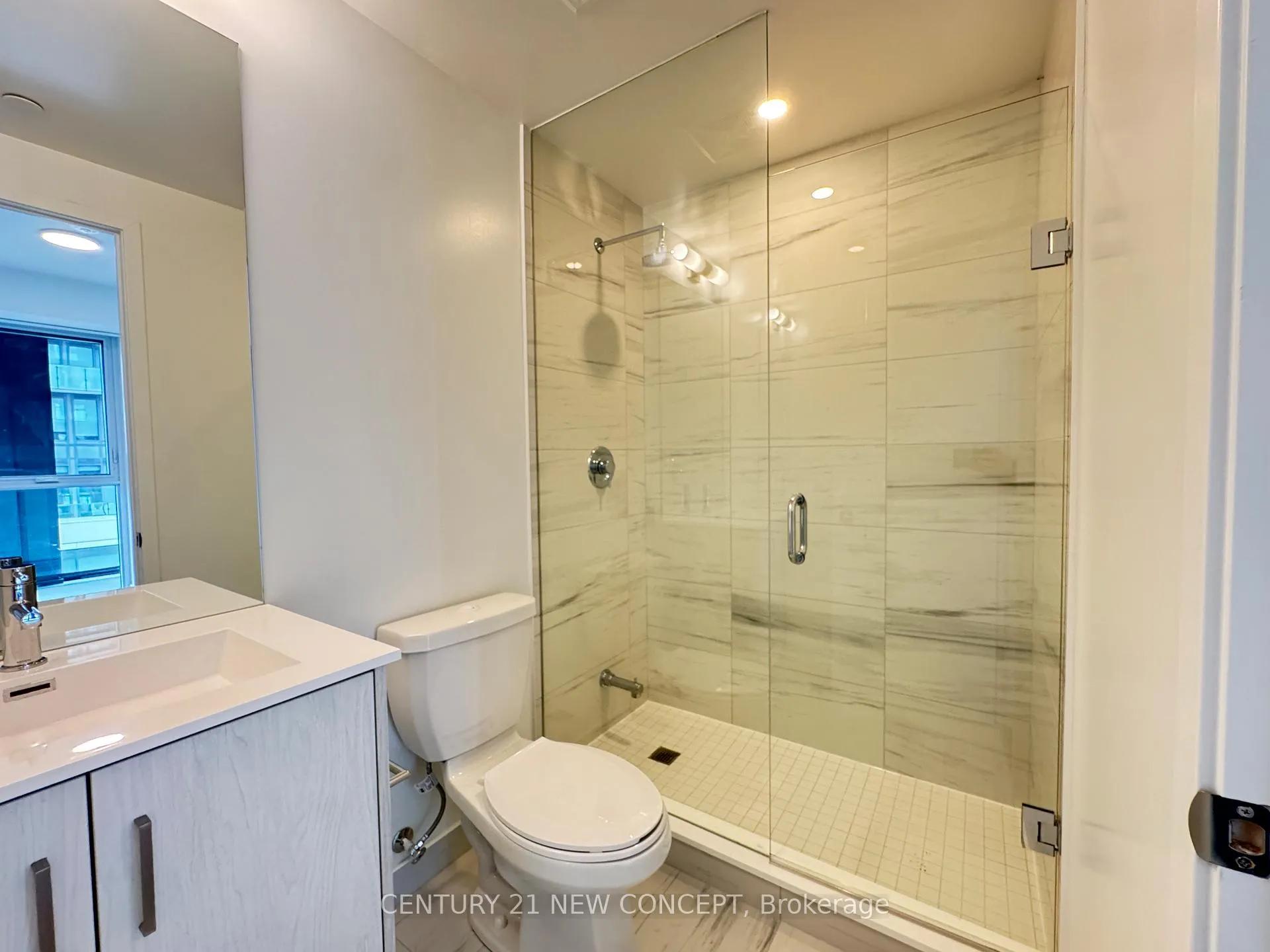 Photo 8 of Unit 1509, 180 Front Street E, Toronto, Moss Park — HOMEH