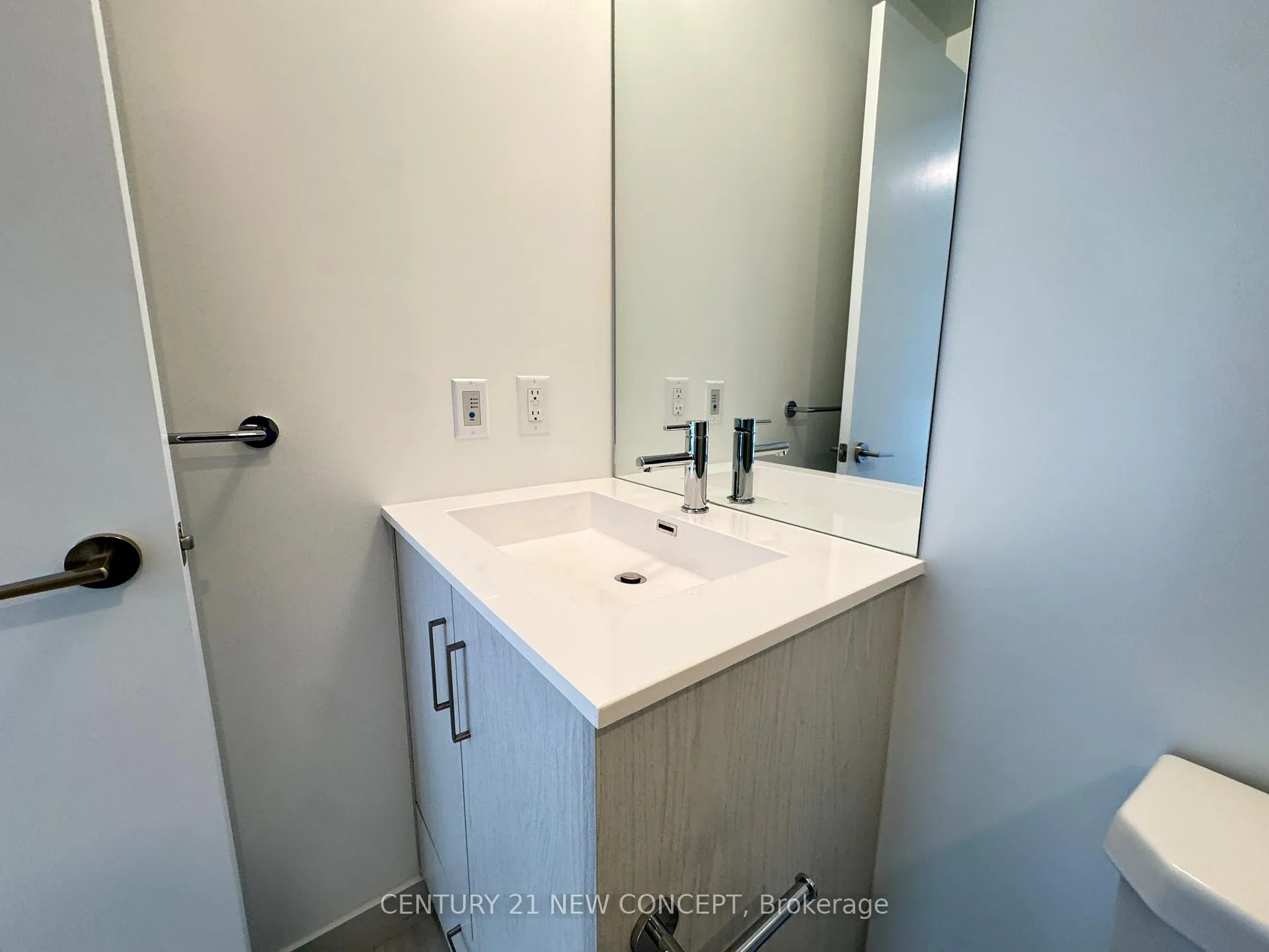 Photo 9 of Unit 1509, 180 Front Street E, Toronto, Moss Park — HOMEH